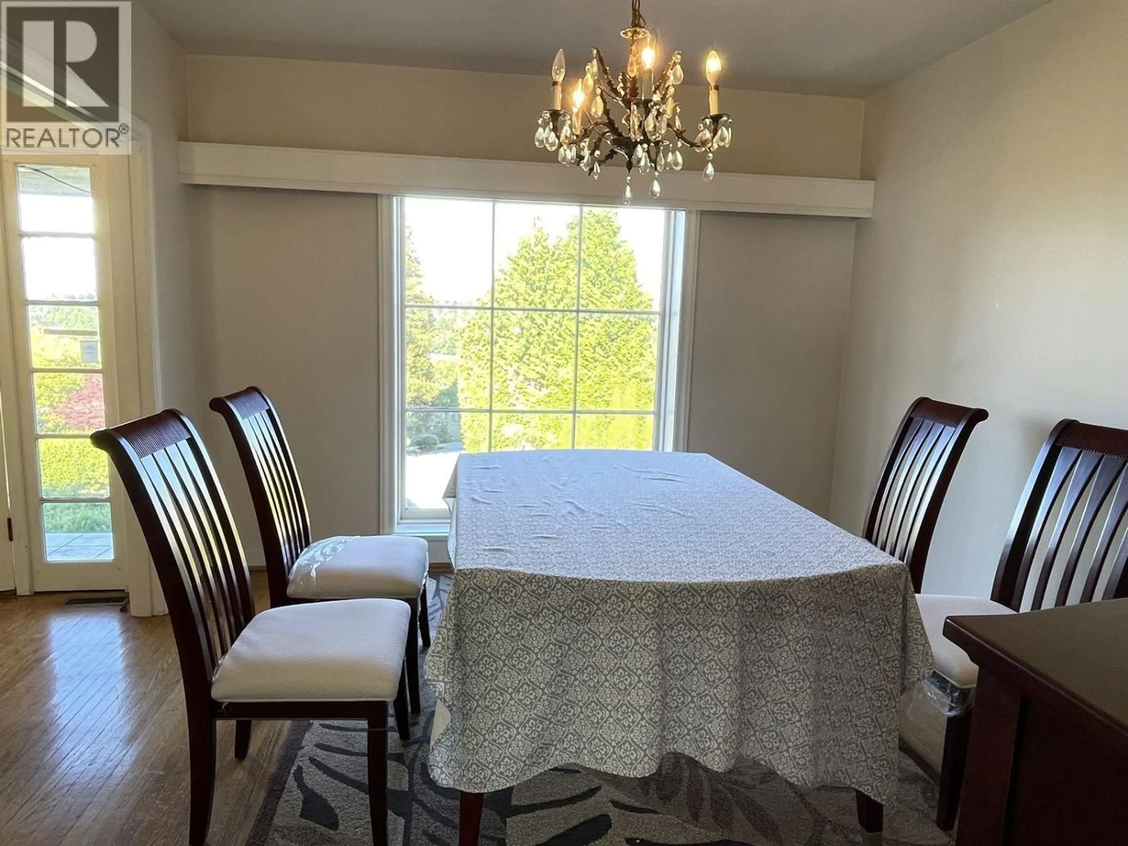Dining room, wood/laminate floor for 4679 PUGET DRIVE, Vancouver British Columbia V6L2V9