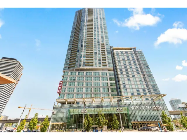 3701 - 13495 CENTRAL AVENUE, Surrey 4