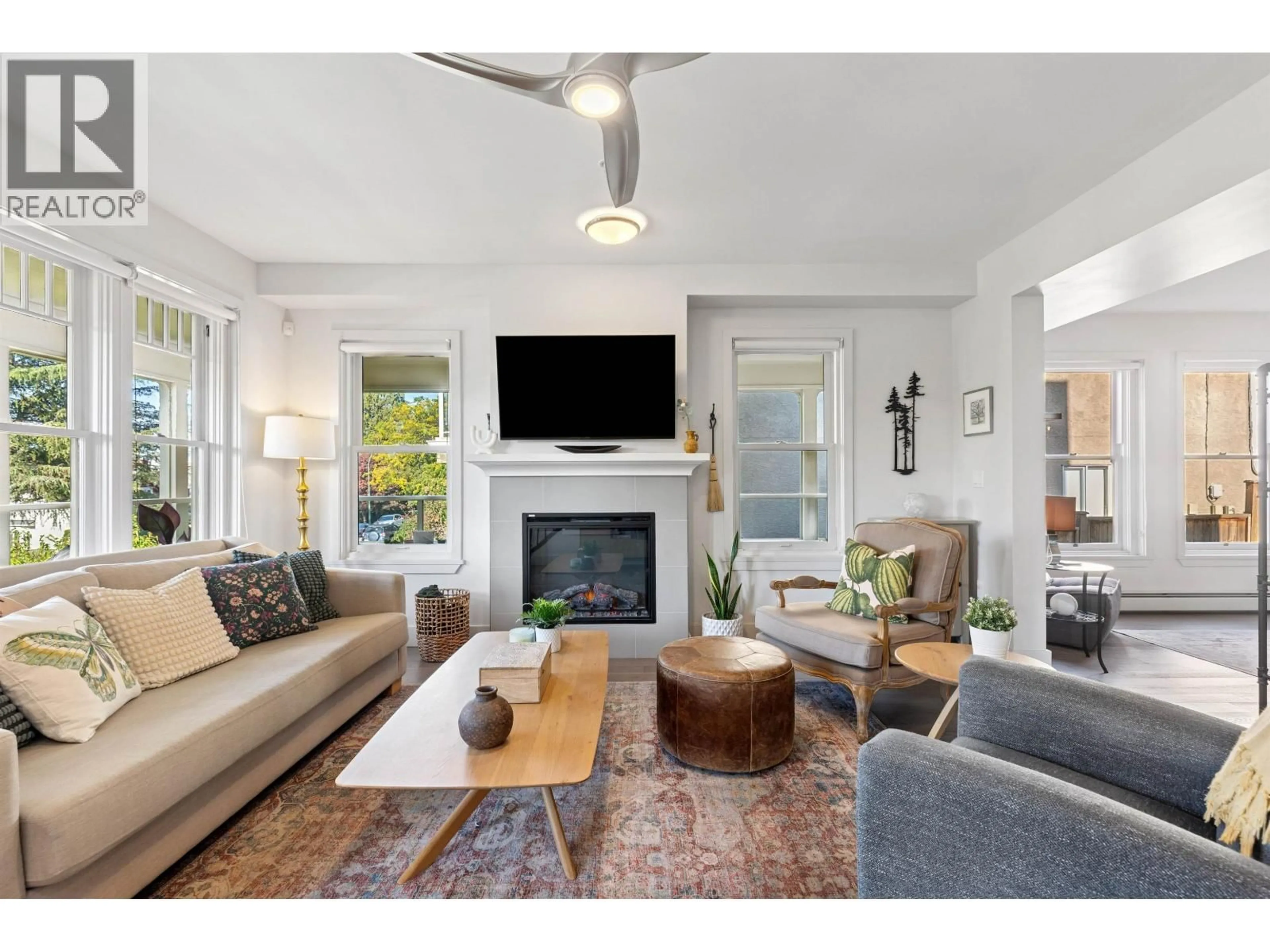 Living room with furniture, unknown for 1 & 2 - 244 5TH STREET, North Vancouver British Columbia V7L1L7