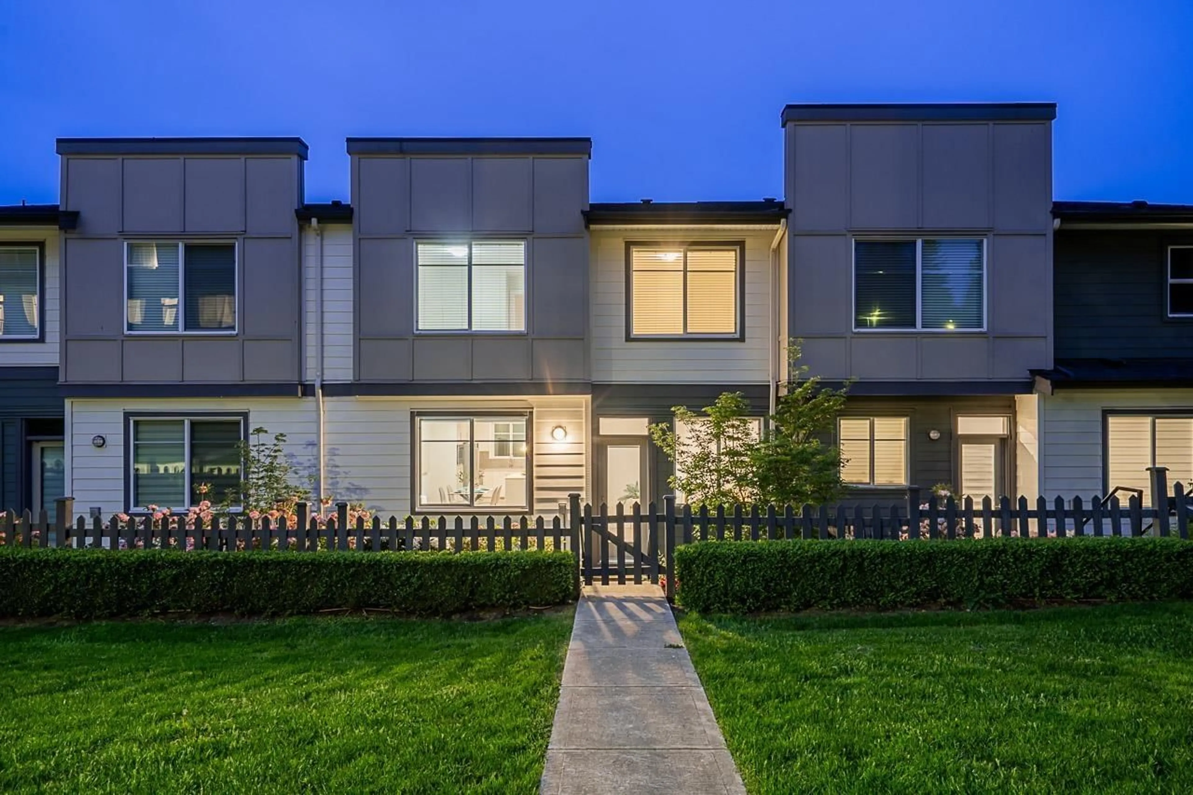 Home with brick exterior material, street for 69 - 15665 MOUNTAIN VIEW DRIVE, Surrey British Columbia V3S0C6
