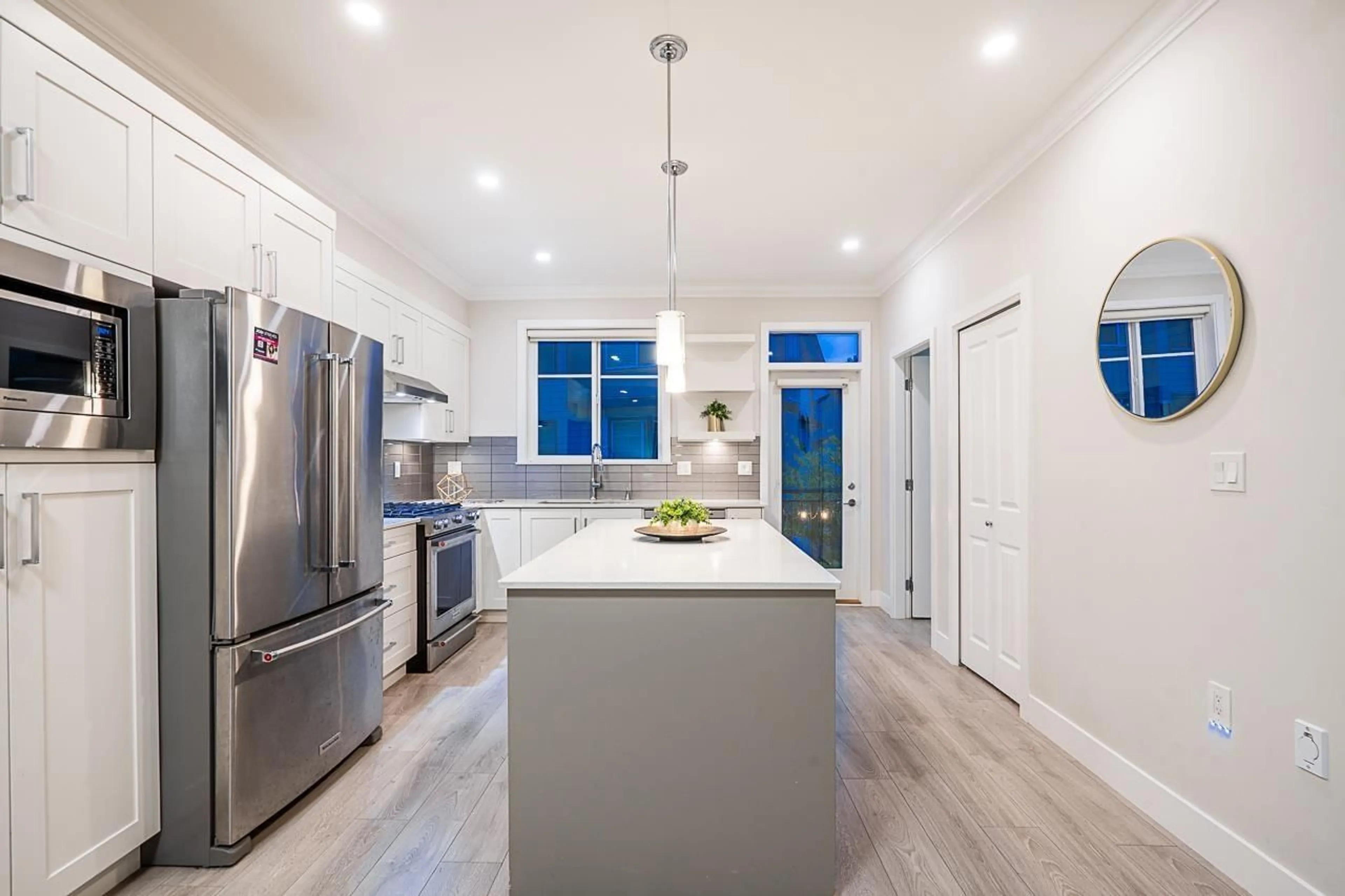 Open concept kitchen, ceramic/tile floor for 69 - 15665 MOUNTAIN VIEW DRIVE, Surrey British Columbia V3S0C6