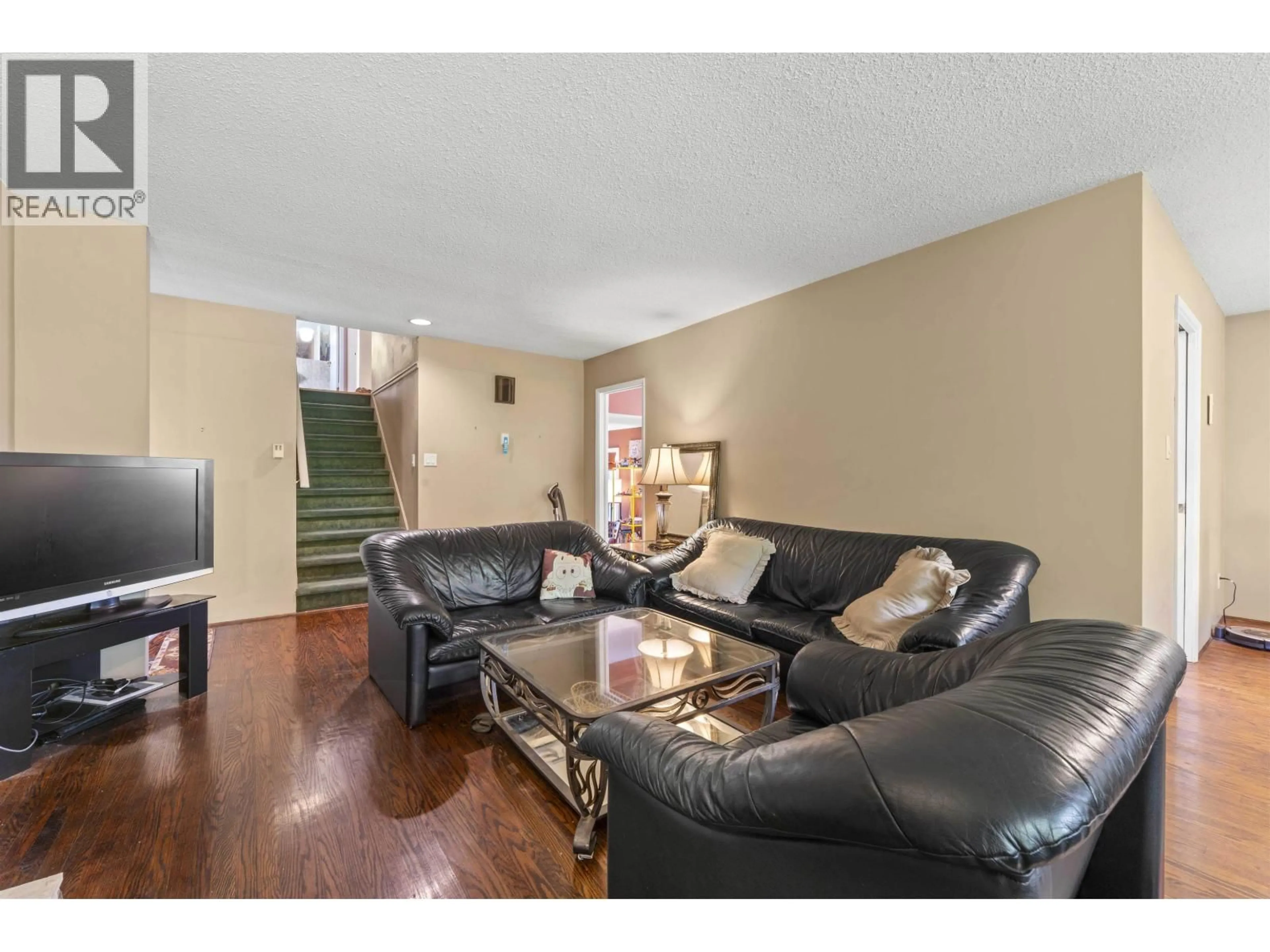 Living room with furniture, unknown for 9560 GLENDOWER DRIVE, Richmond British Columbia V7A2Y5