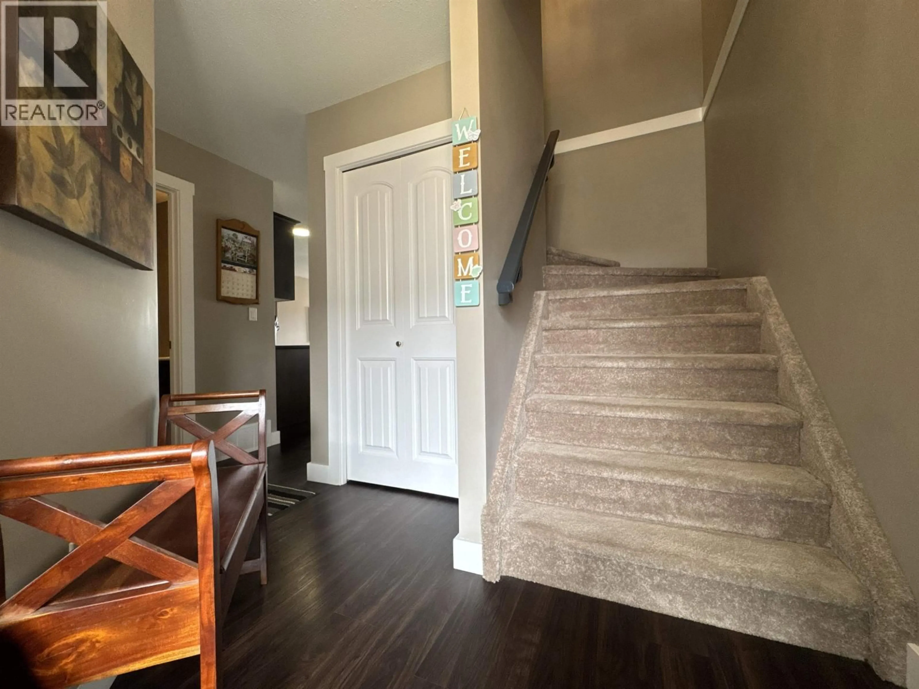 Indoor entryway for 109 - 10104 114A AVENUE, Fort St. John British Columbia V1J0K5