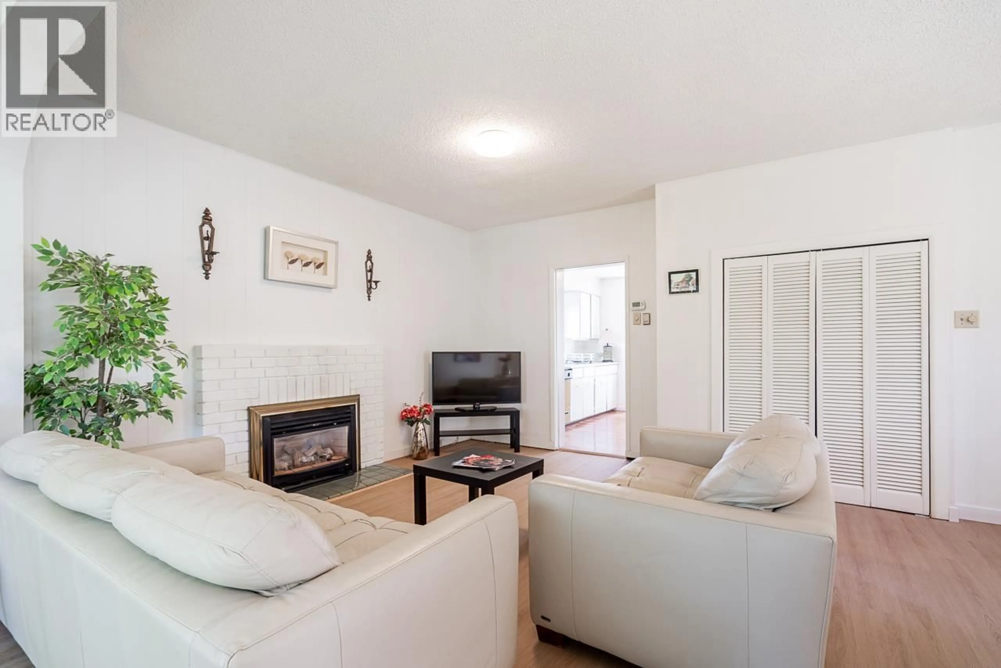 Living room with furniture, unknown for 2720 24TH AVENUE, Vancouver British Columbia V6L1R1