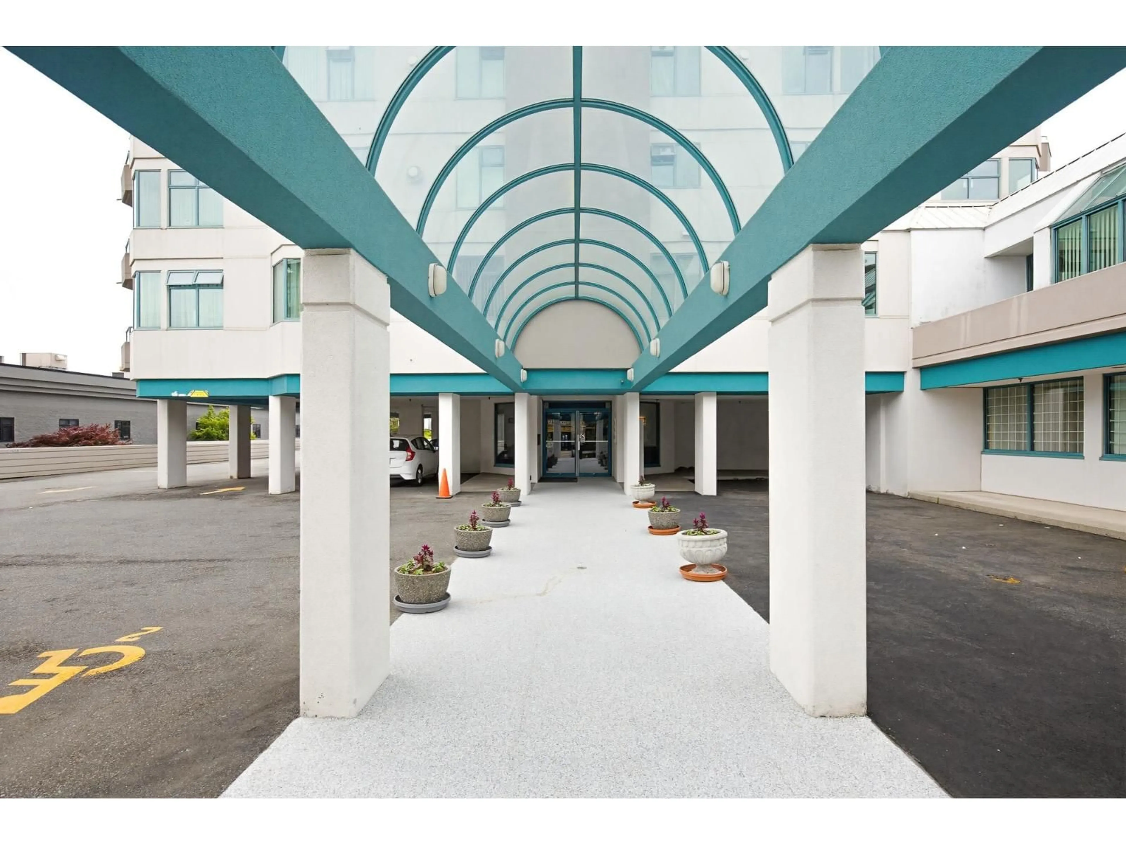 Indoor foyer for 703 - 32440 SIMON AVENUE, Abbotsford British Columbia V2T5R3