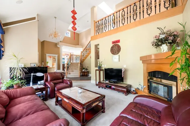 6561 MCKENZIE DRIVE, Delta 4
