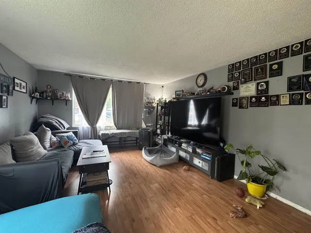 9077 135A STREET, Surrey 2