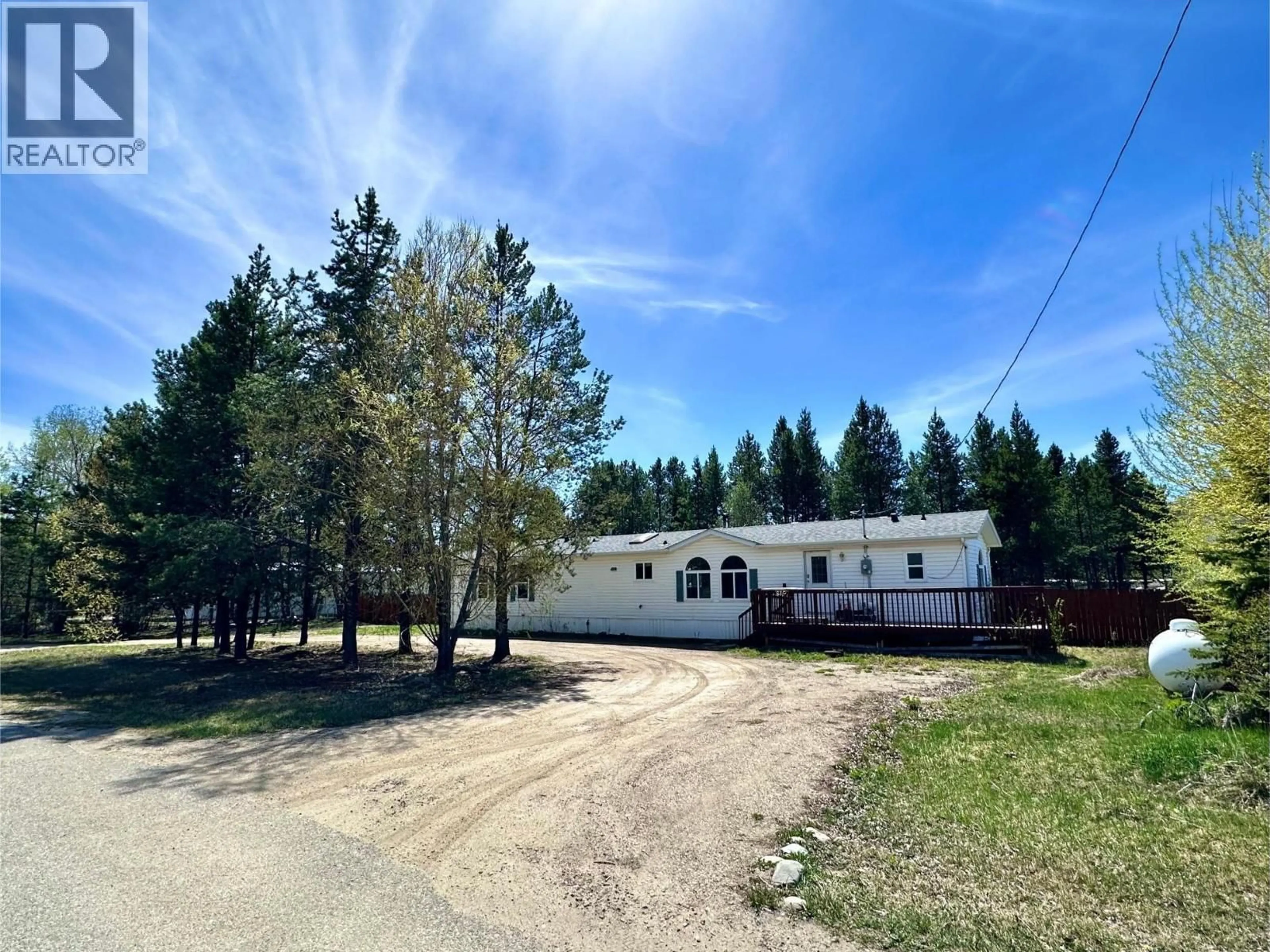 A pic from outside/outdoor area/front of a property/back of a property/a pic from drone, unknown for 845 BEAVEN CRESCENT, Valemount British Columbia V0E2Z0