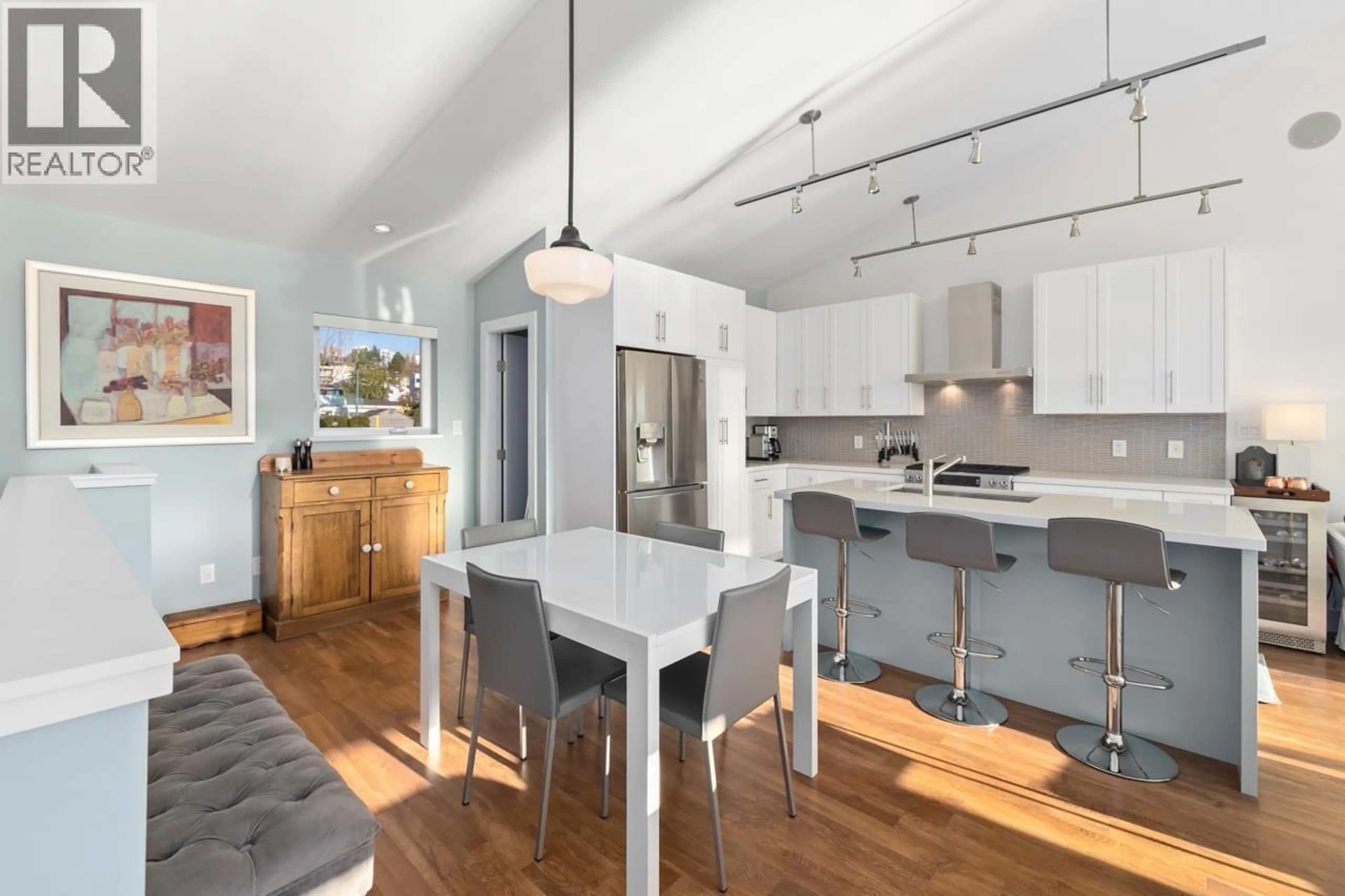 Open concept kitchen, unknown for 20 - 415 ESPLANADE AVENUE, North Vancouver British Columbia V7M1A6