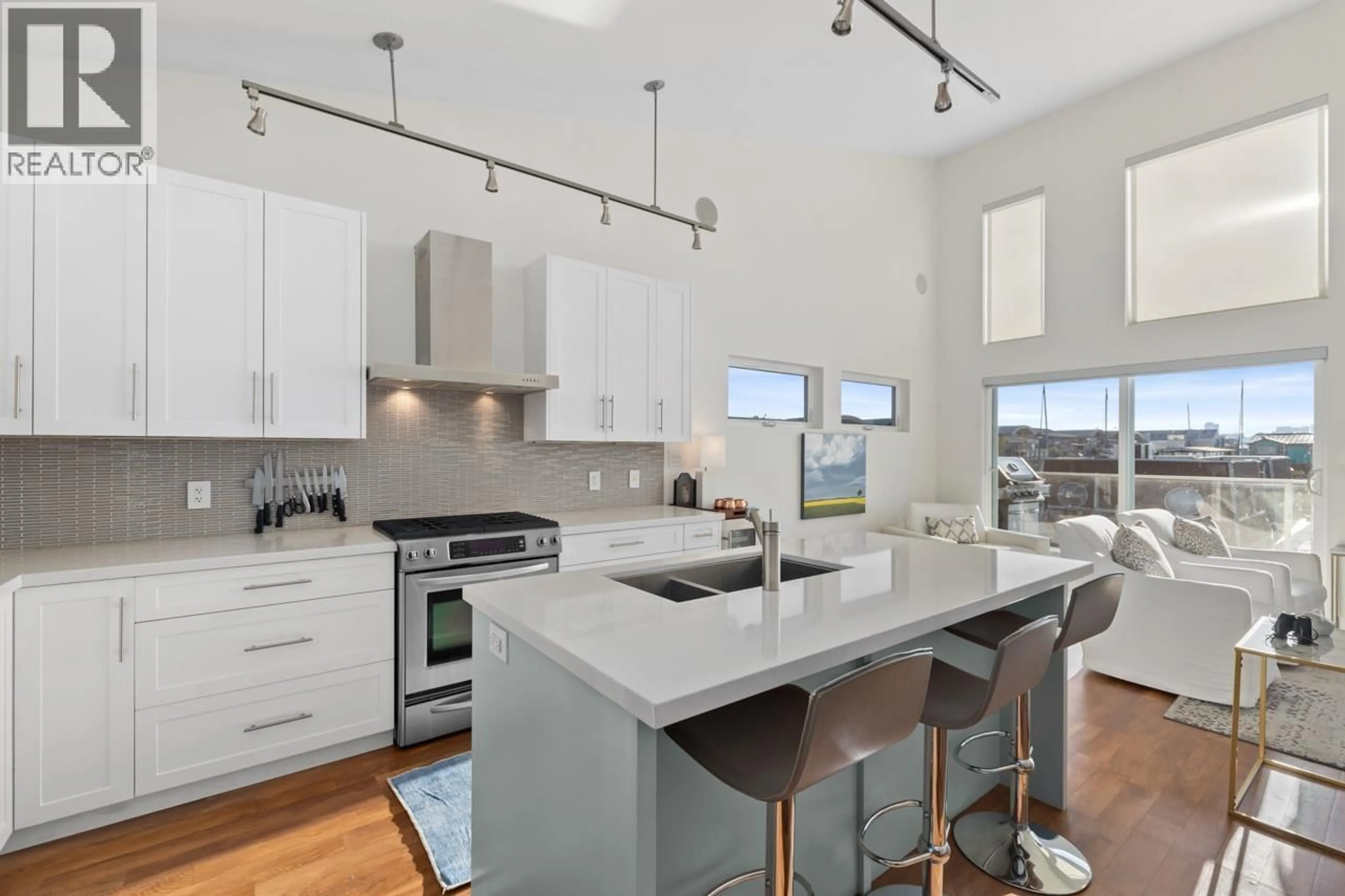 Open concept kitchen, unknown for 20 - 415 ESPLANADE AVENUE, North Vancouver British Columbia V7M1A6