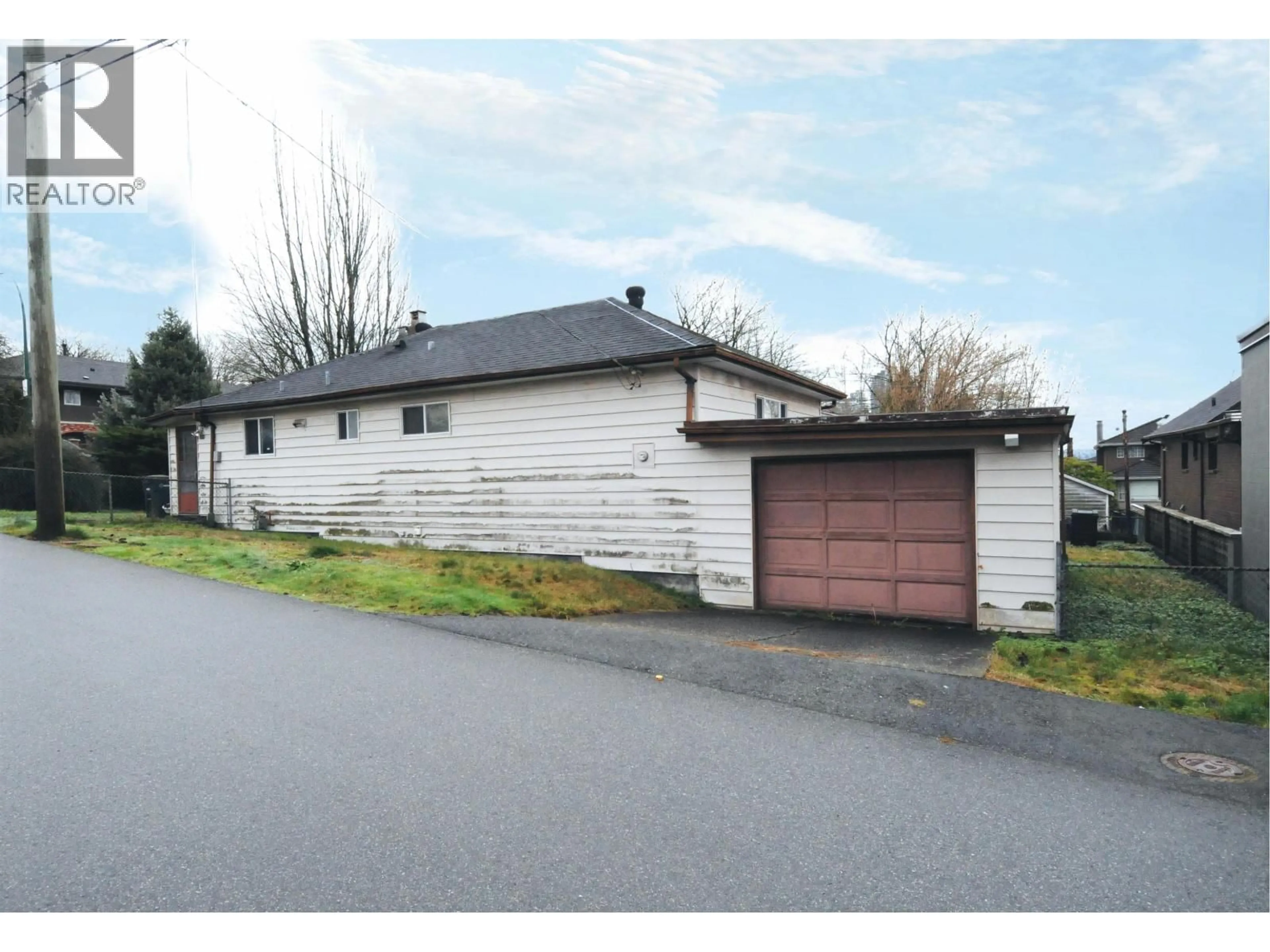 Unknown for 855 MACDONALD AVENUE, Burnaby British Columbia V5C4N3