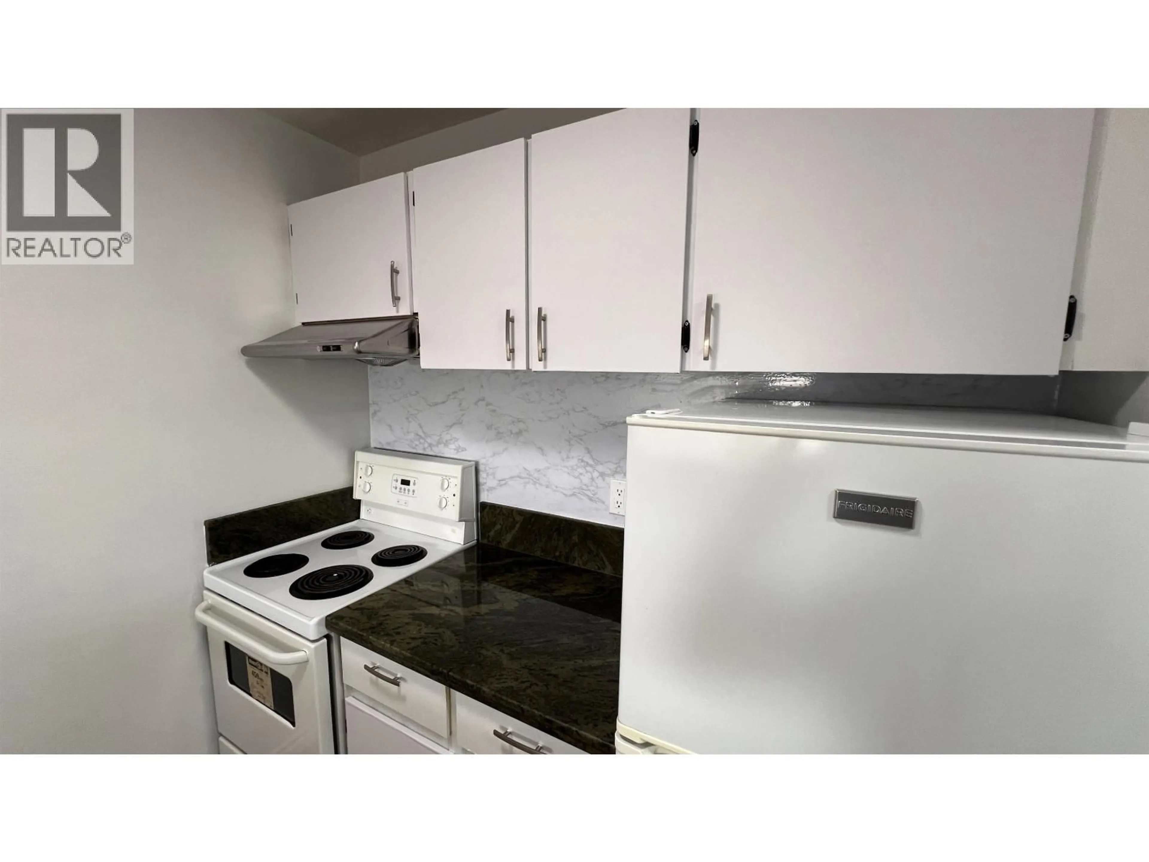 Standard kitchen, wood/laminate floor for 413 - 8120 COLONIAL DRIVE, Richmond British Columbia V7C4V2