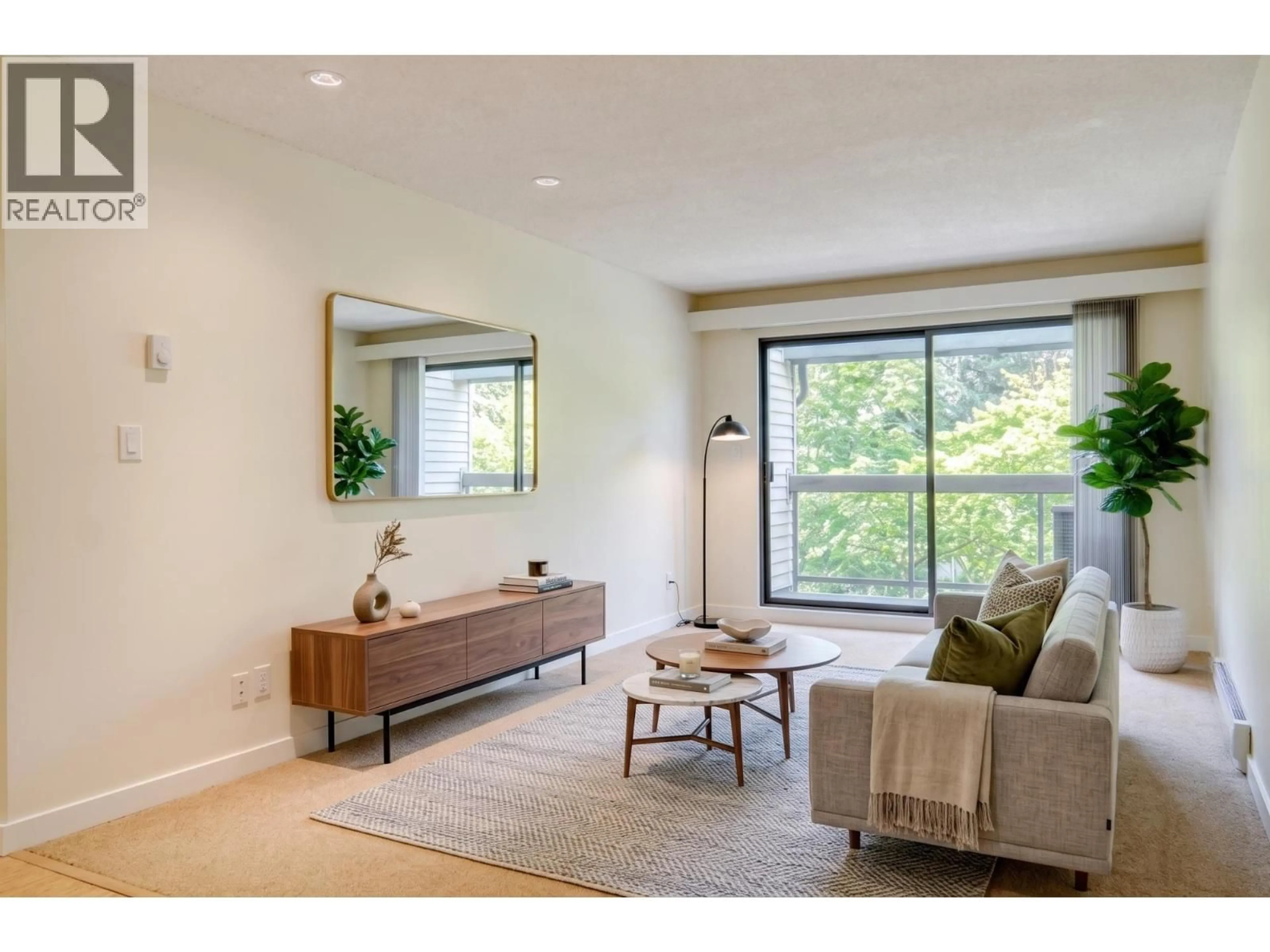 Living room with furniture, unknown for 309 - 1422 3RD AVENUE, Vancouver British Columbia V5N5R5