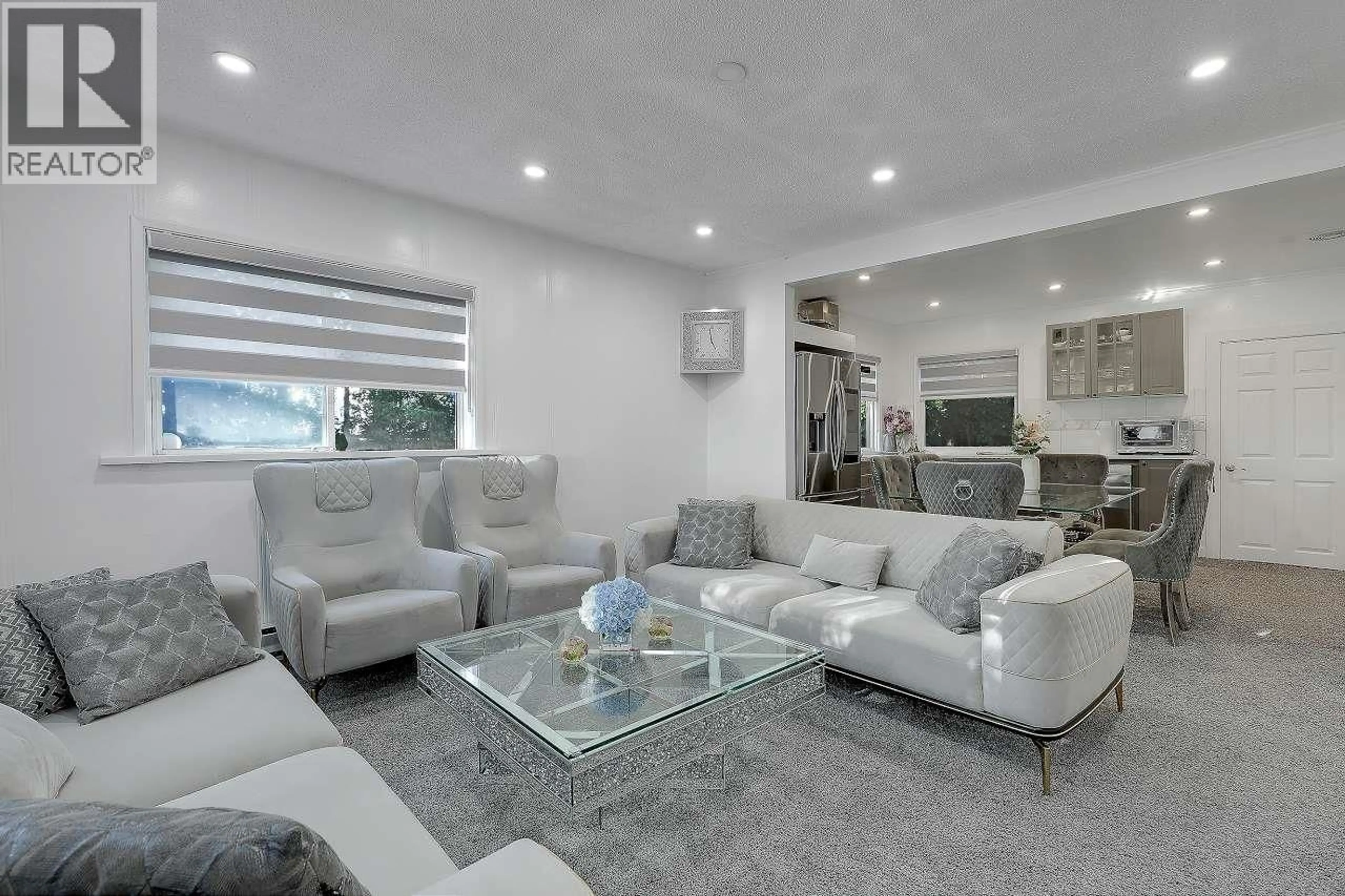 Living room with furniture, unknown for 7822 WILLARD STREET, Burnaby British Columbia V3N2W5