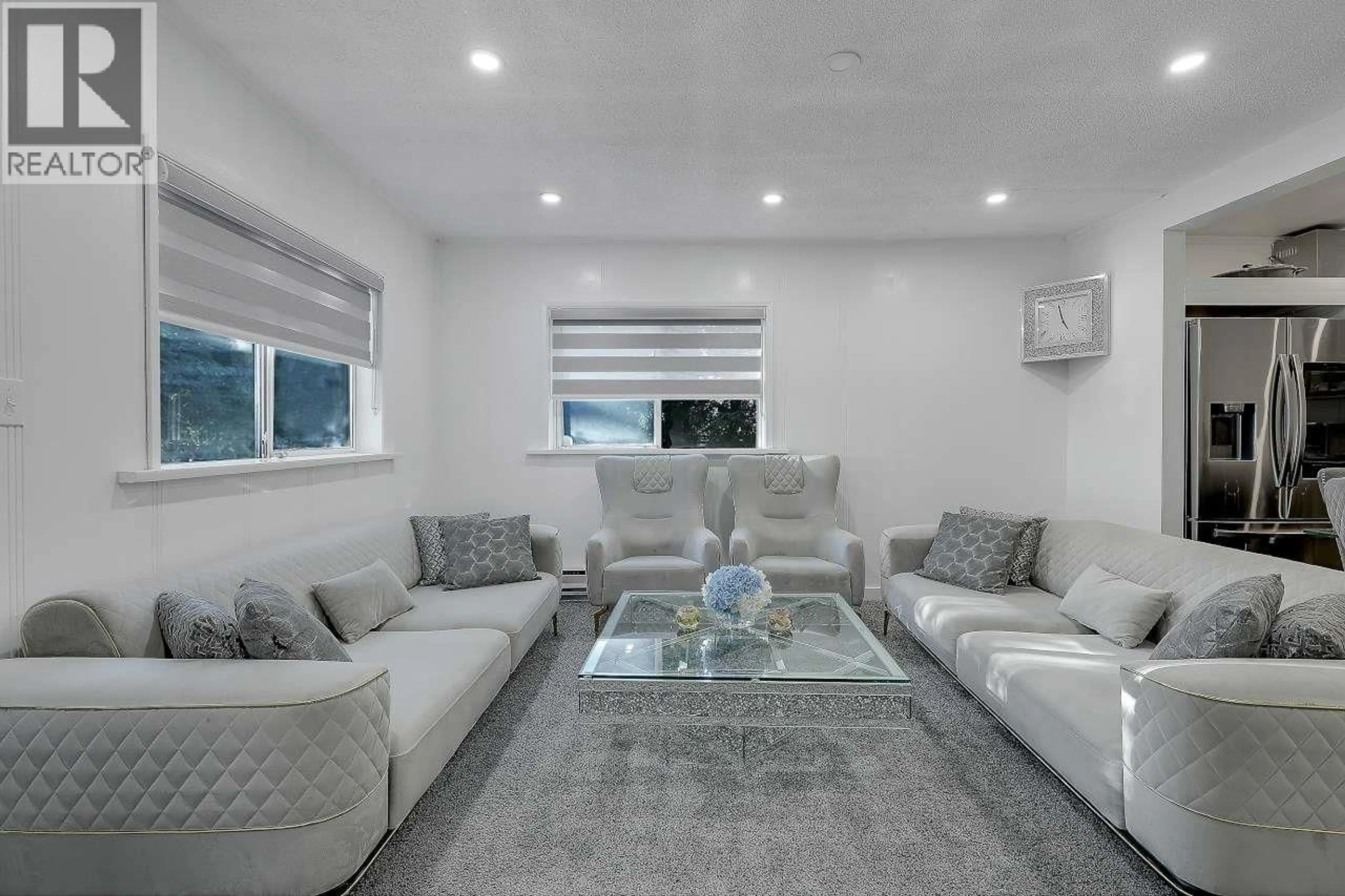 Living room with furniture, unknown for 7822 WILLARD STREET, Burnaby British Columbia V3N2W5