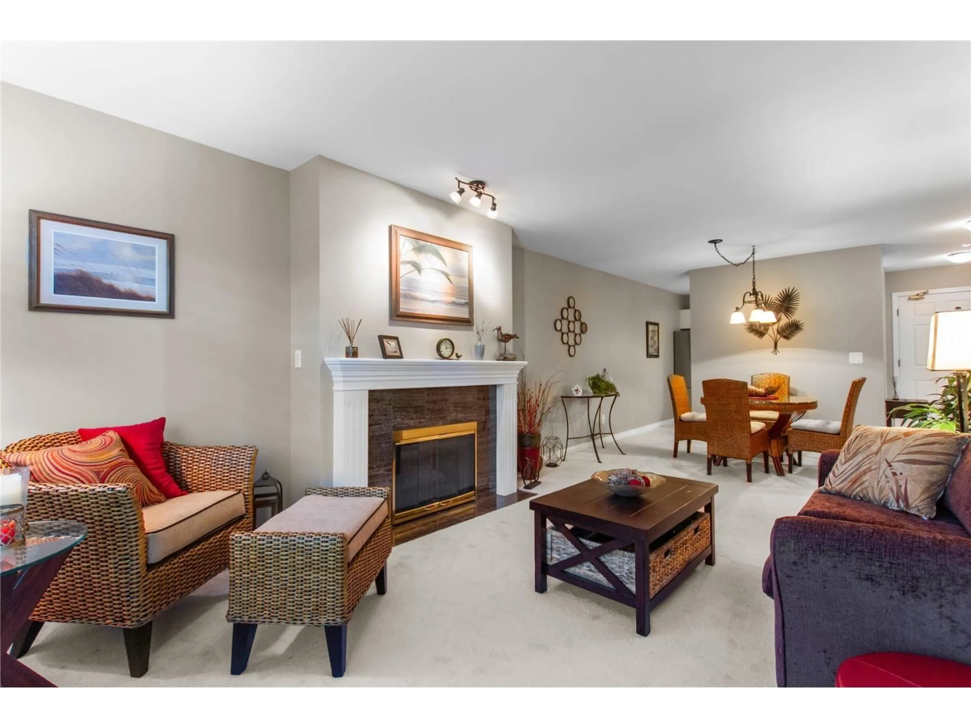 Living room with furniture, unknown for 103 - 15375 17 AVENUE, Surrey British Columbia V4A1T8