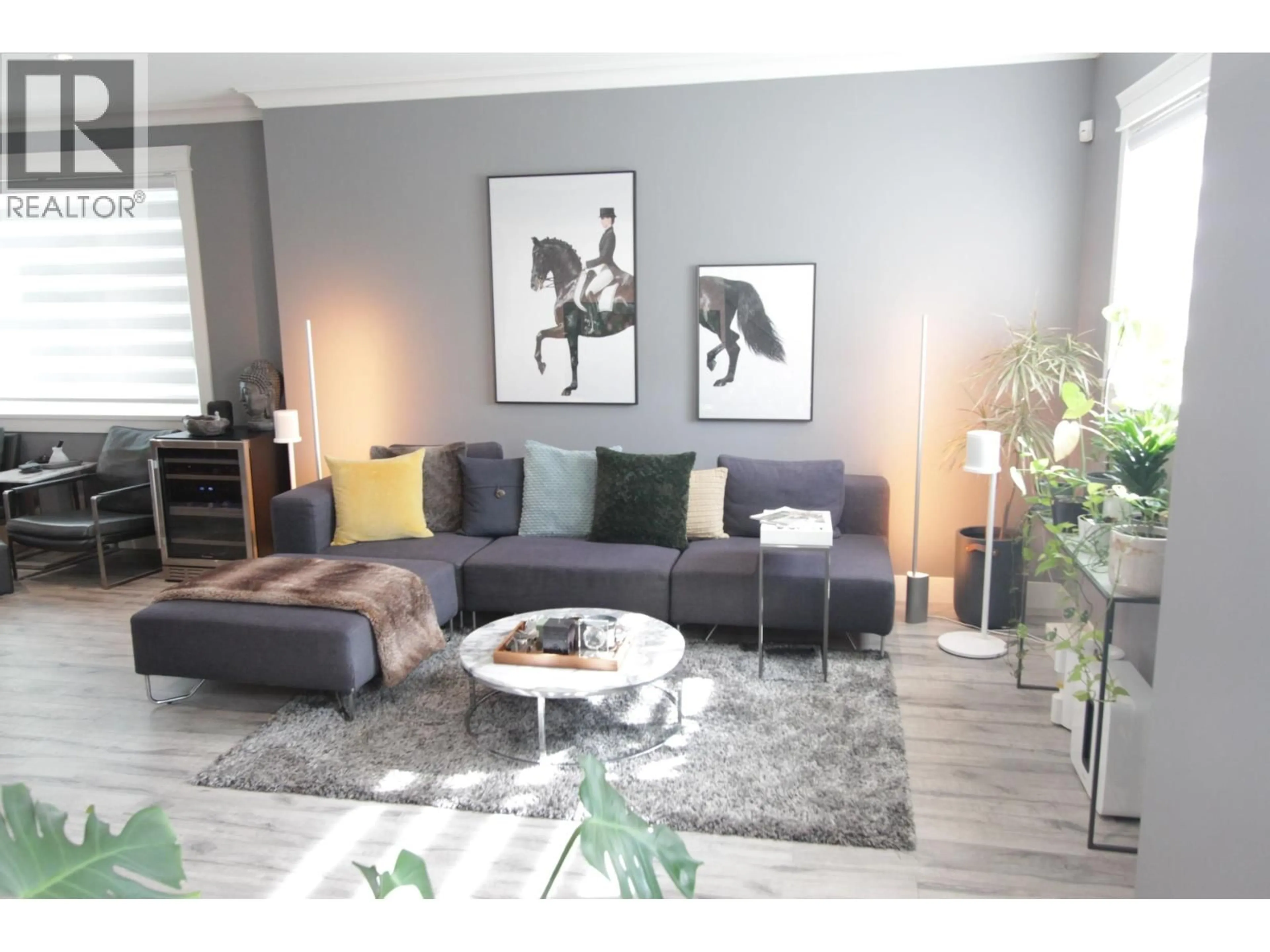 Living room with furniture, wood/laminate floor for 14 - 9560 ALEXANDRA ROAD, Richmond British Columbia V6X1C5