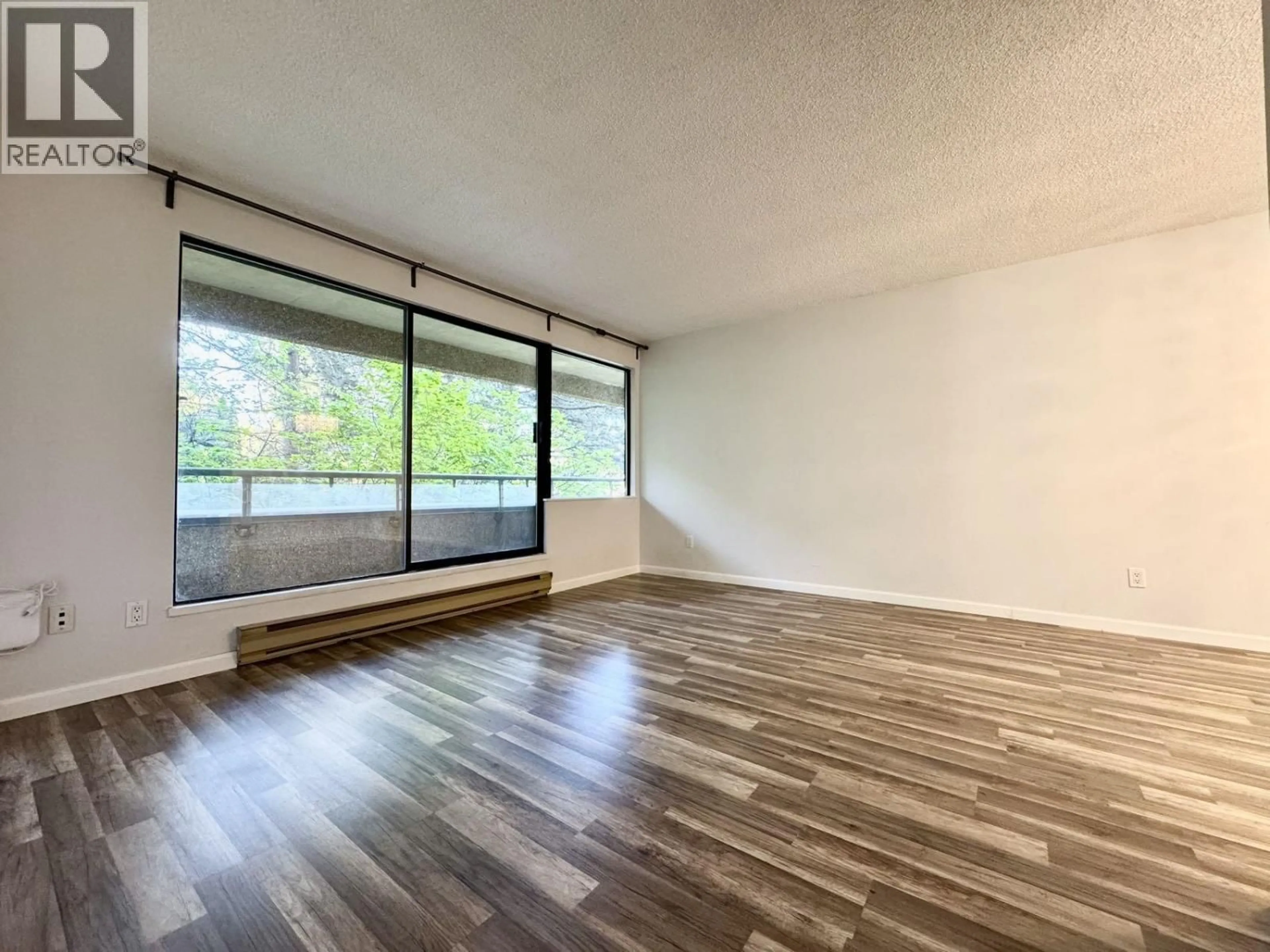A pic of a room for 204 - 1026 QUEENS AVENUE, New Westminster British Columbia V3M6B2