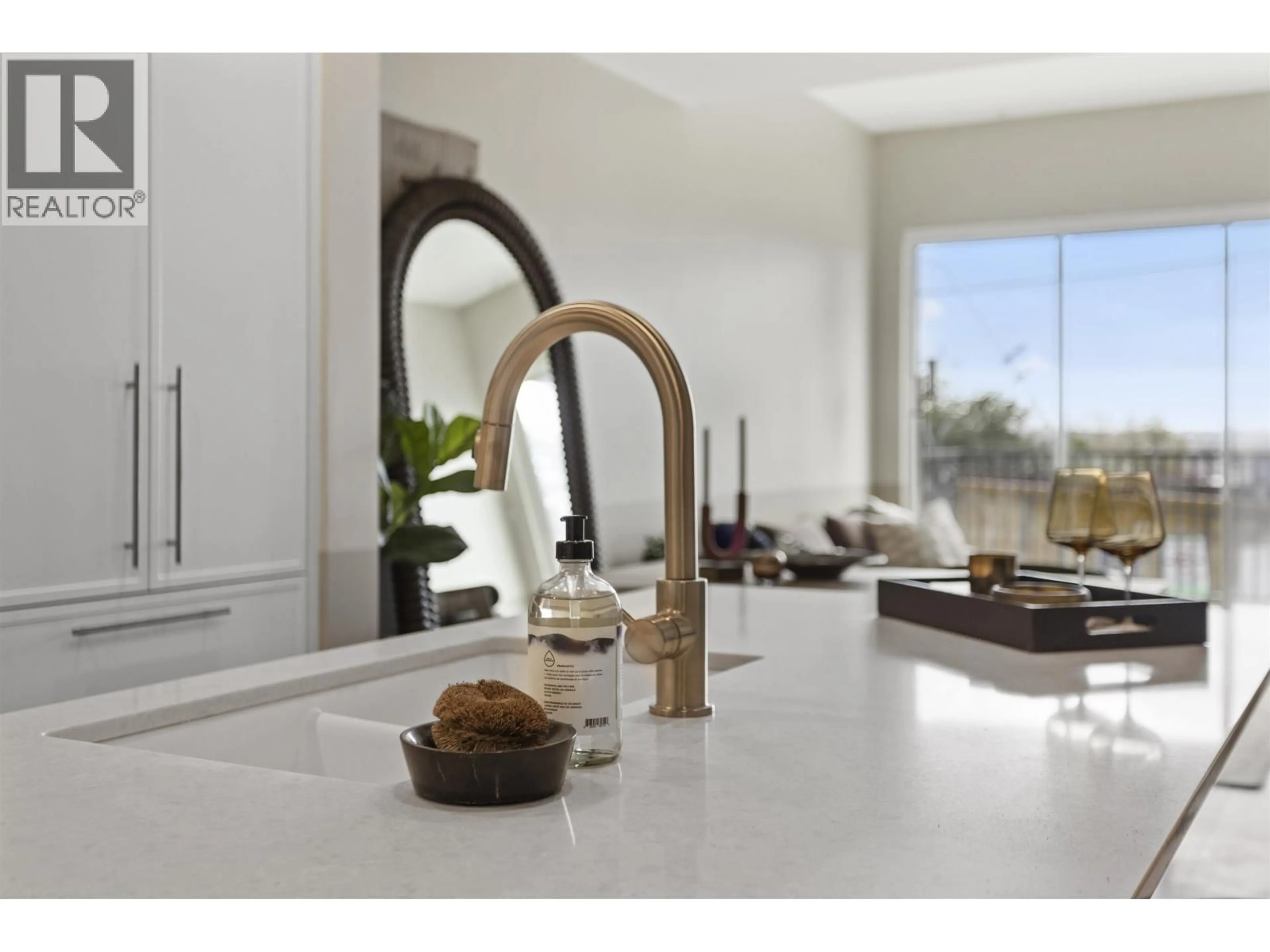 Open concept kitchen, unknown for 107 - 602 2ND STREET, North Vancouver British Columbia V7L1G7