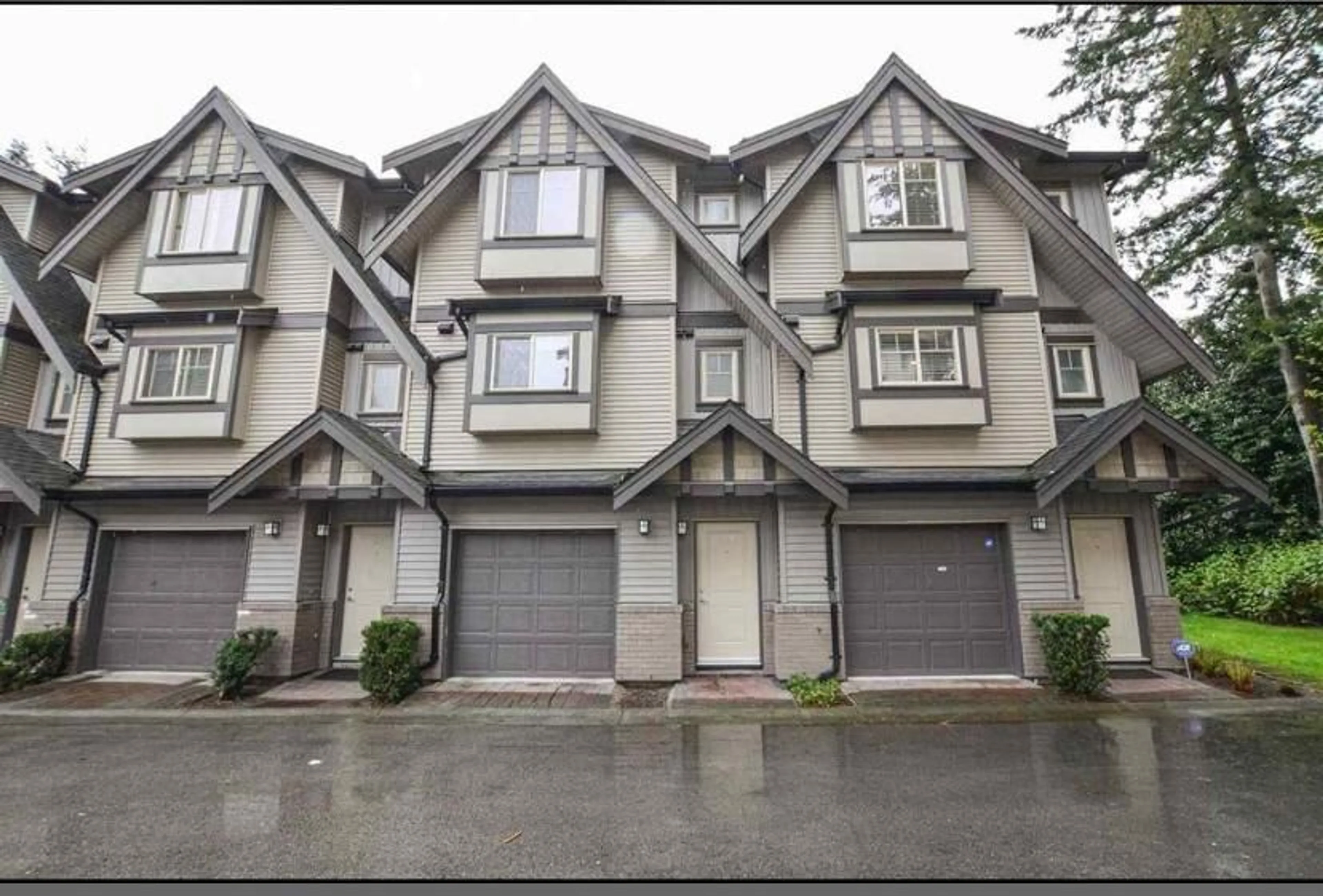 Unknown for 121 - 13368 72 AVENUE, Surrey British Columbia V3W2N6