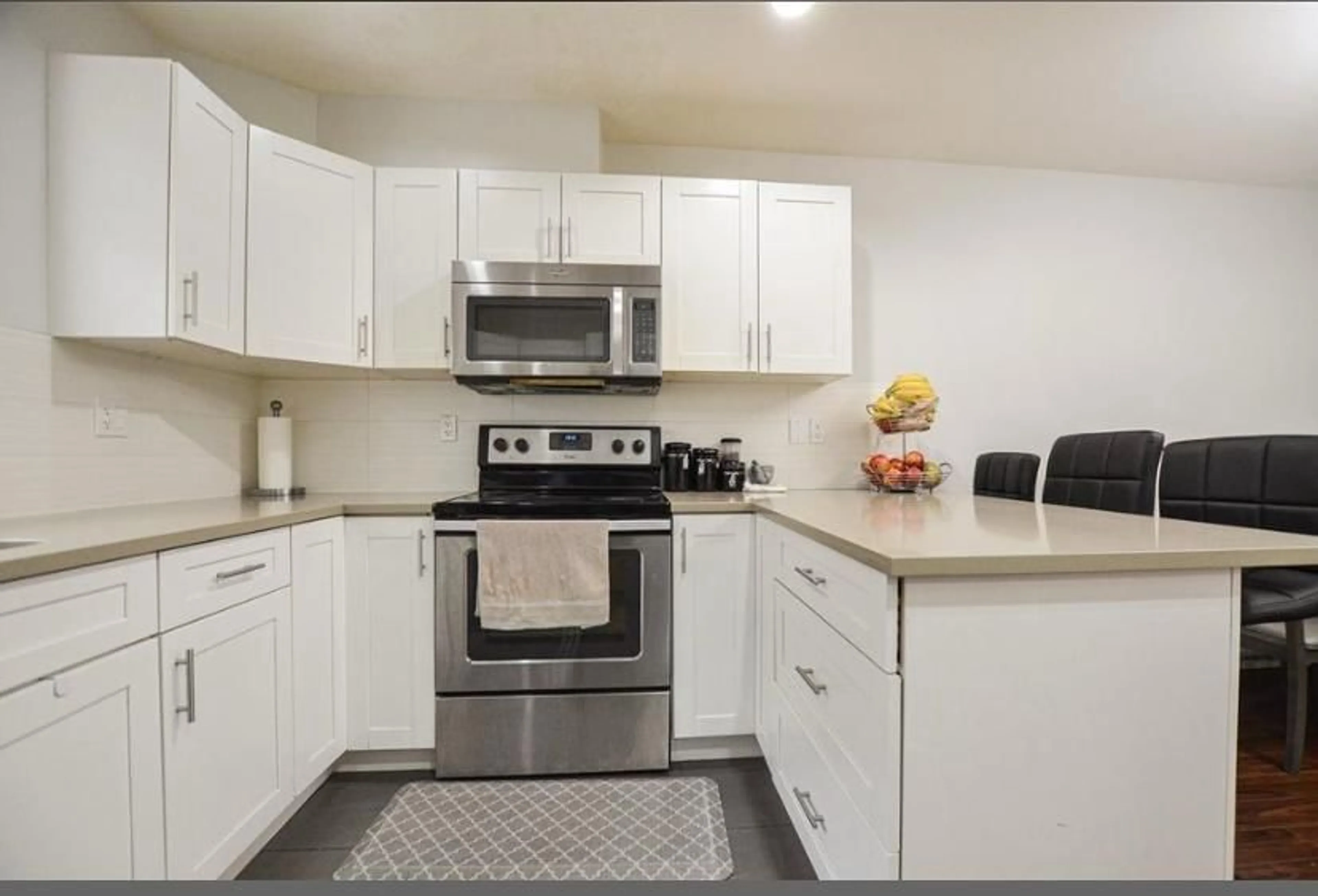 Standard kitchen, ceramic/tile floor for 121 - 13368 72 AVENUE, Surrey British Columbia V3W2N6