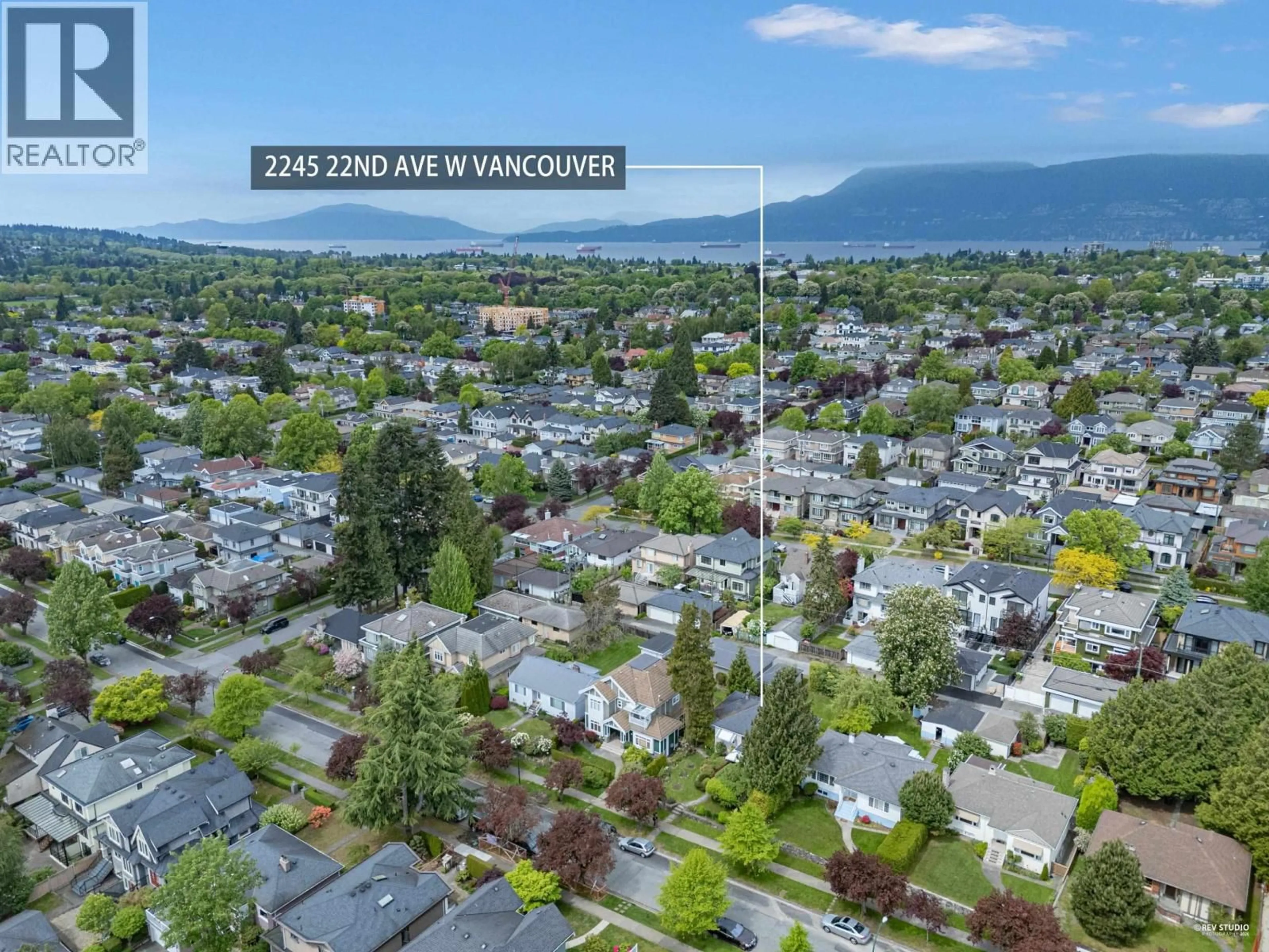 A pic from outside/outdoor area/front of a property/back of a property/a pic from drone, mountain view for 2245 22ND AVENUE, Vancouver British Columbia V6L1L6
