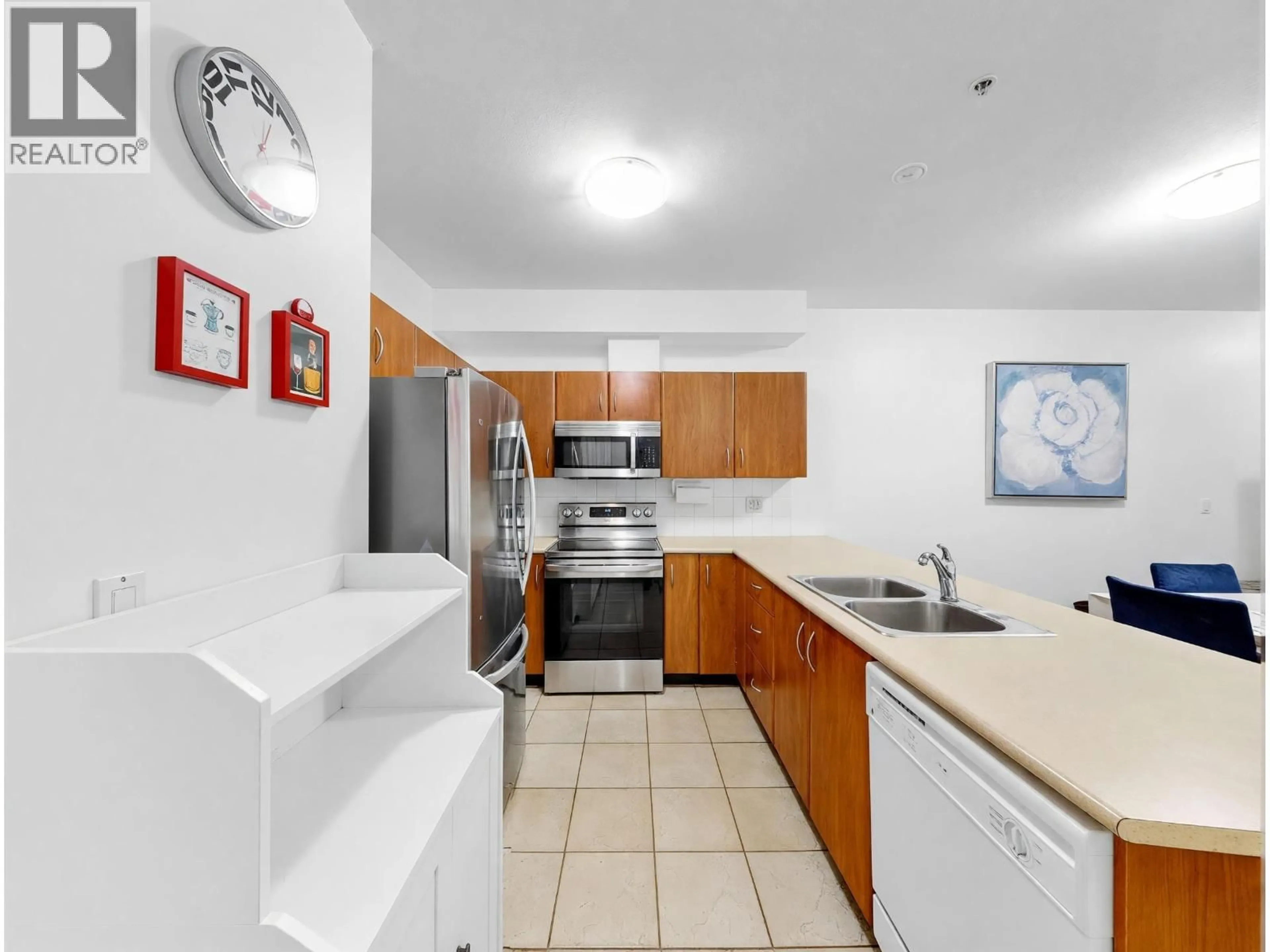 Standard kitchen, unknown for 35 - 730 FARROW STREET, Coquitlam British Columbia V3J7Y7