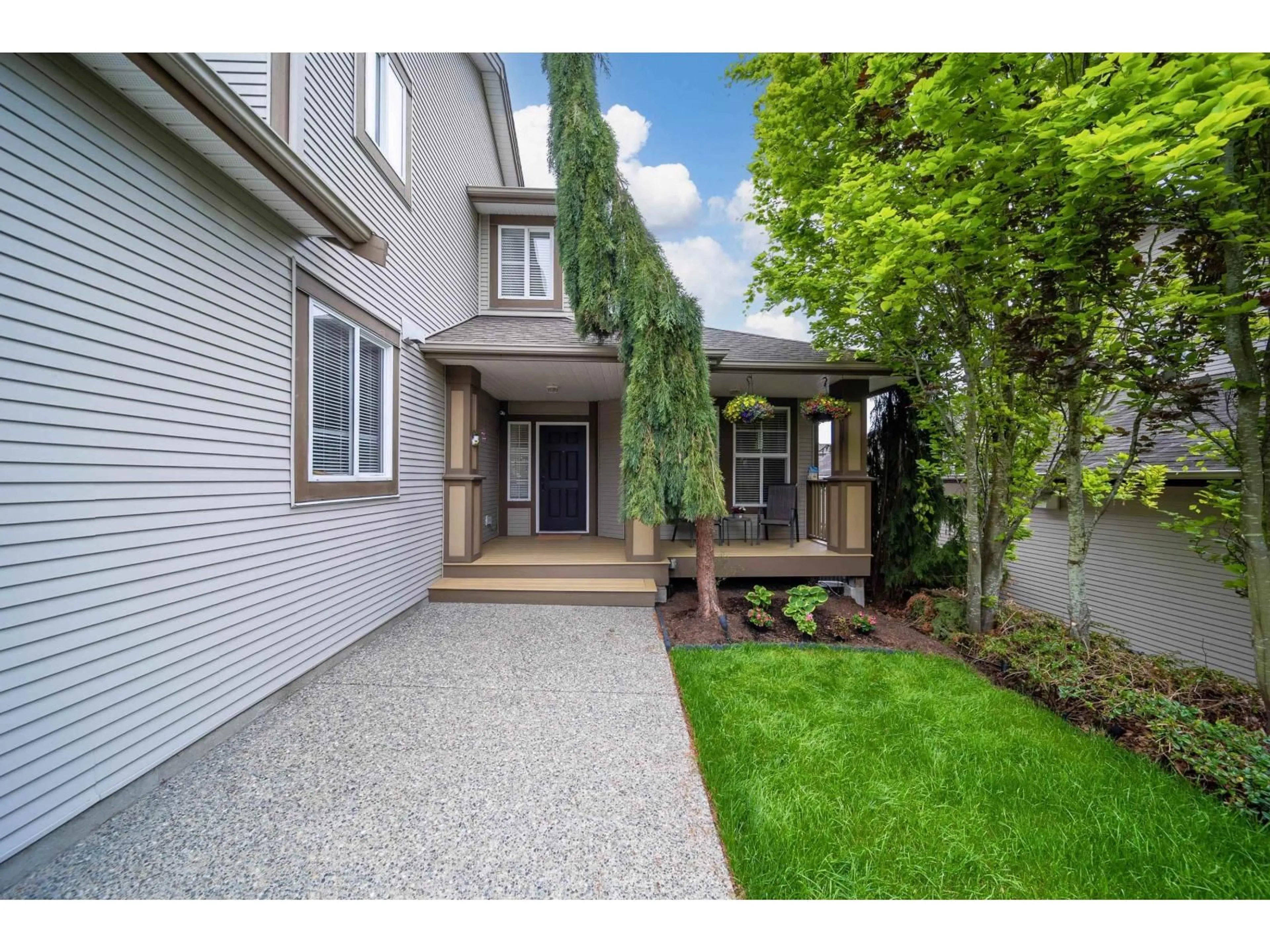 Unknown for 6924 197B STREET, Langley British Columbia V2Y3B1