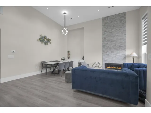 11467 76A AVENUE, Delta 4