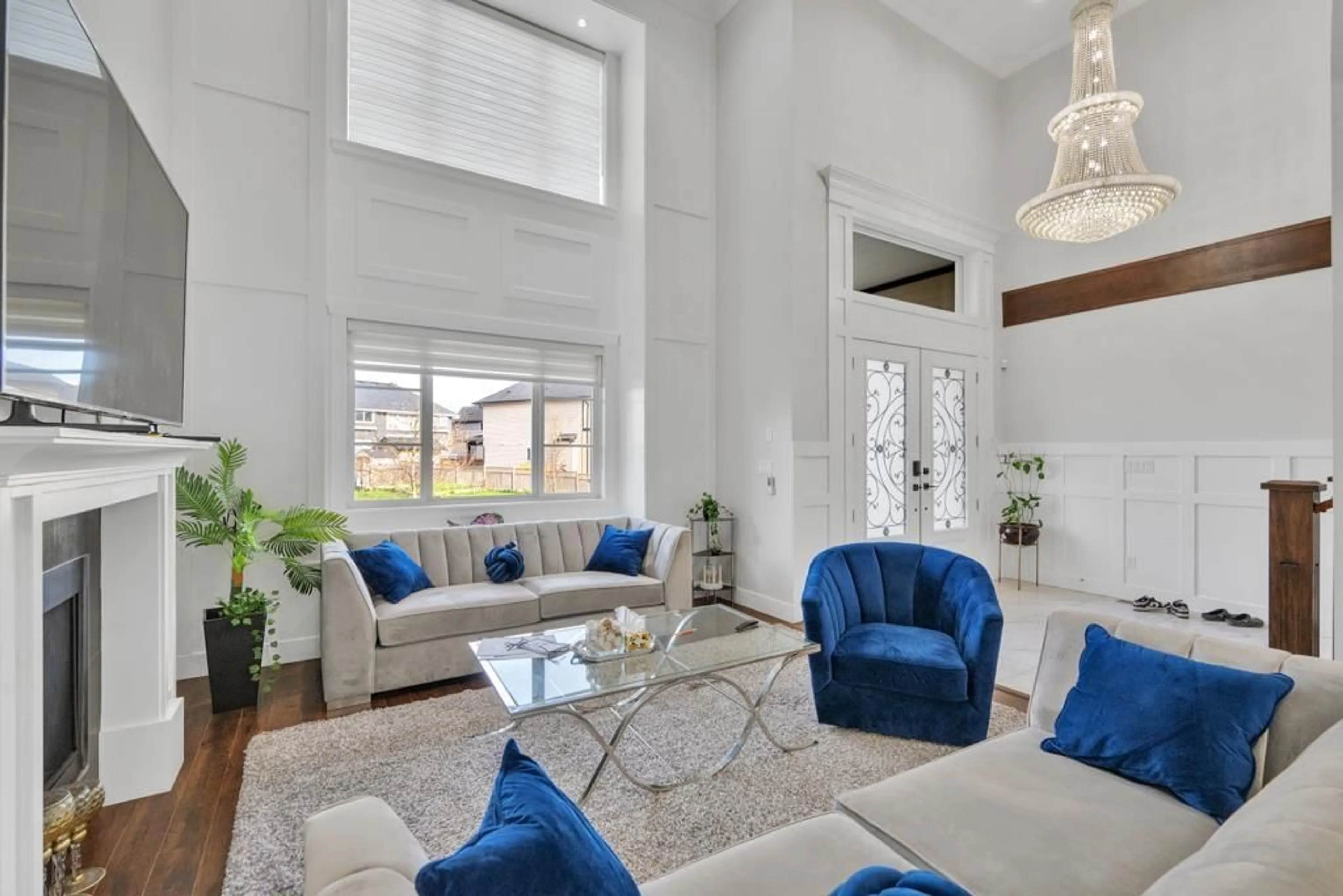 Living room with furniture, unknown for 2617 RAILCAR CRESCENT, Abbotsford British Columbia V4X0B8