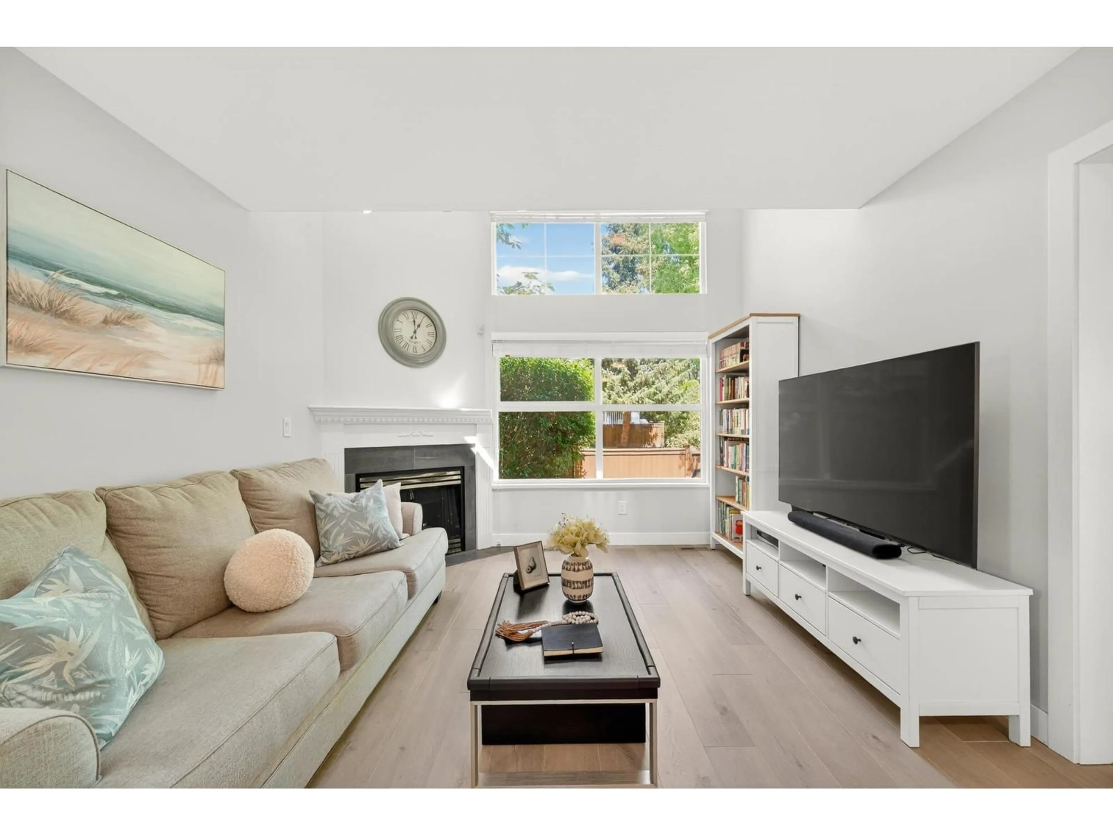 Living room with furniture, unknown for 54 - 8111 160 STREET, Surrey British Columbia V4N0V4
