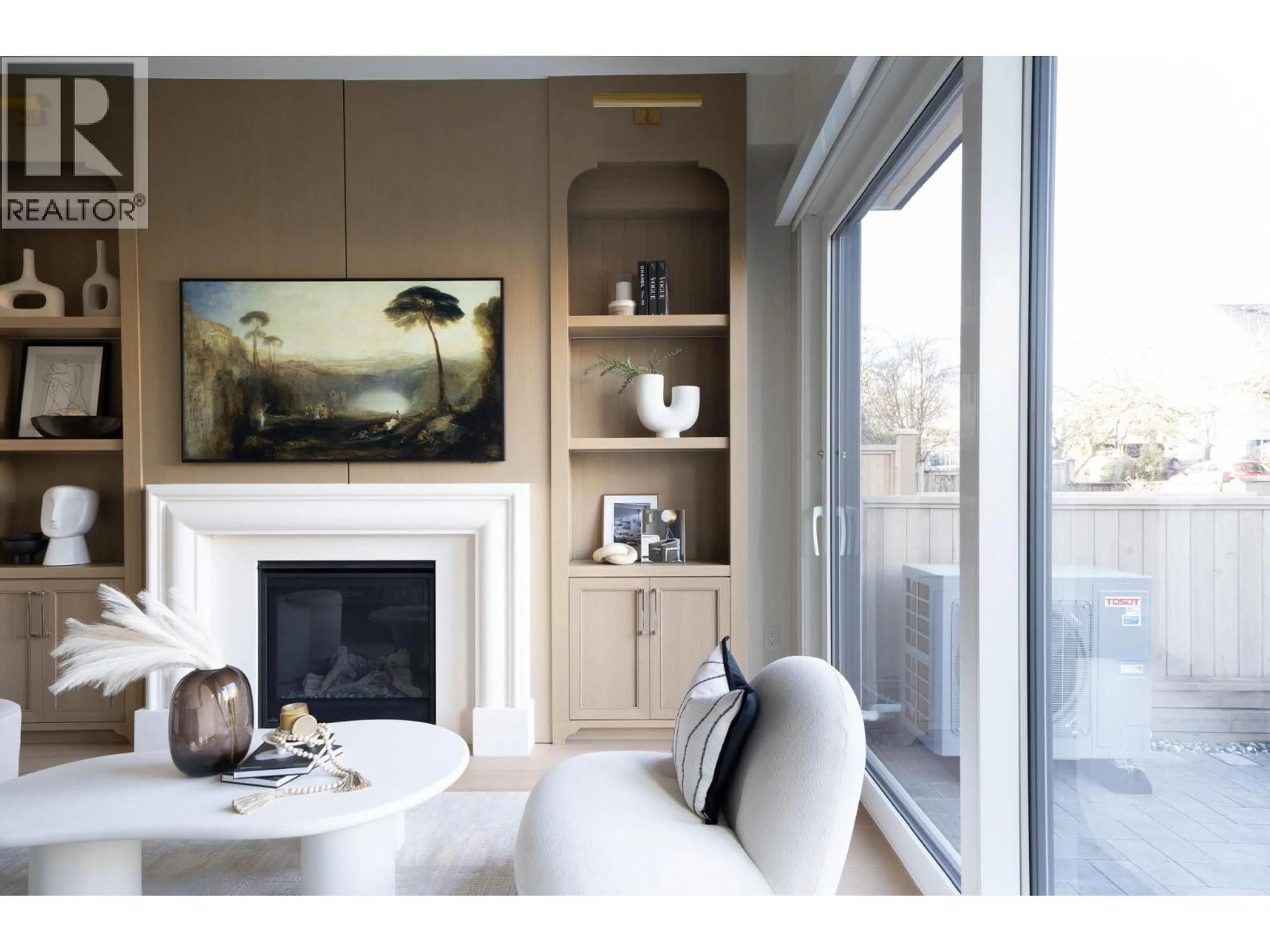 Living room with furniture, unknown for 1 - 864 16TH AVENUE, Vancouver British Columbia V5T2V6