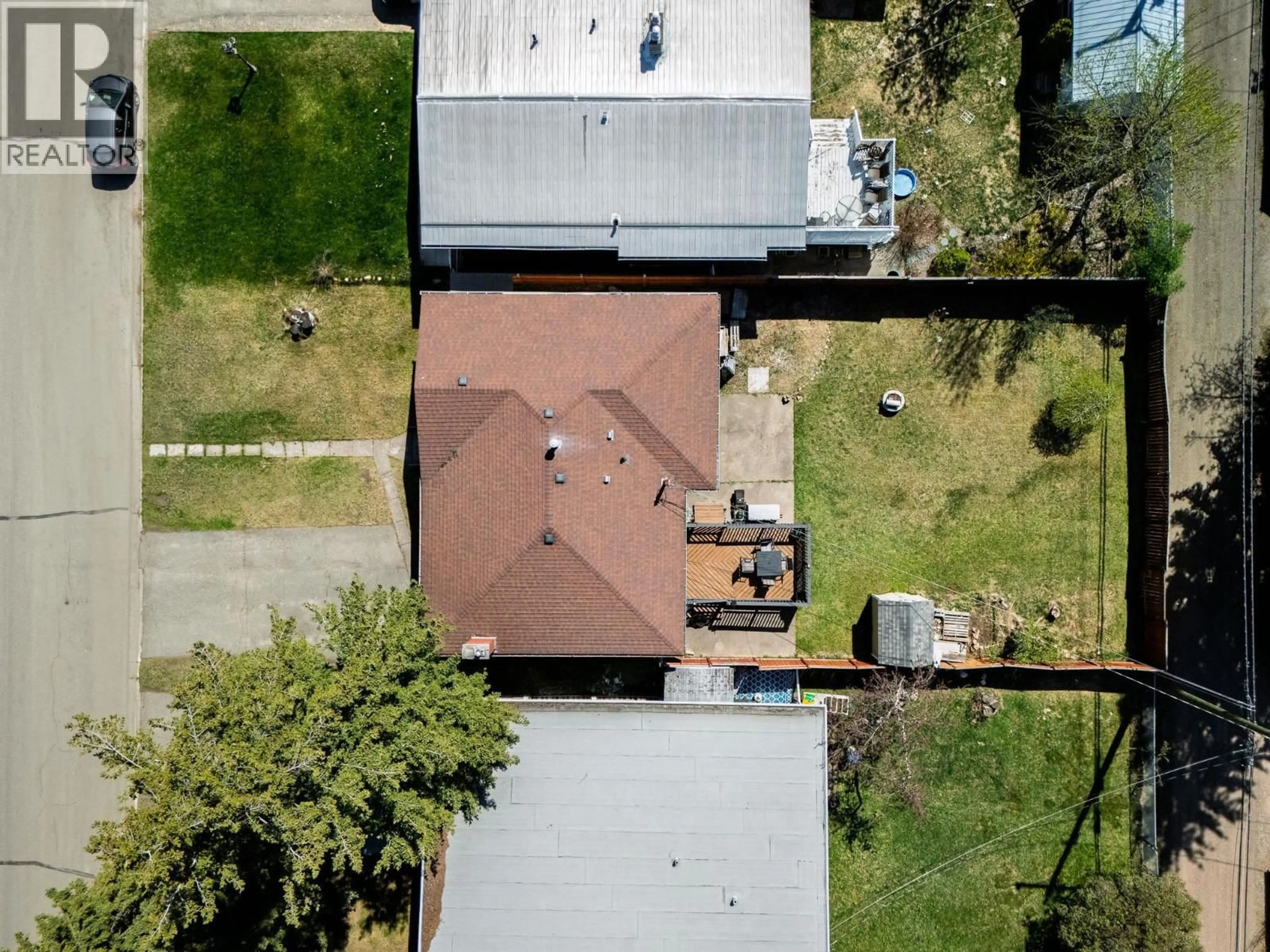 A pic from outside/outdoor area/front of a property/back of a property/a pic from drone, street for 243 NICHOLSON STREET, Prince George British Columbia V2M3L8