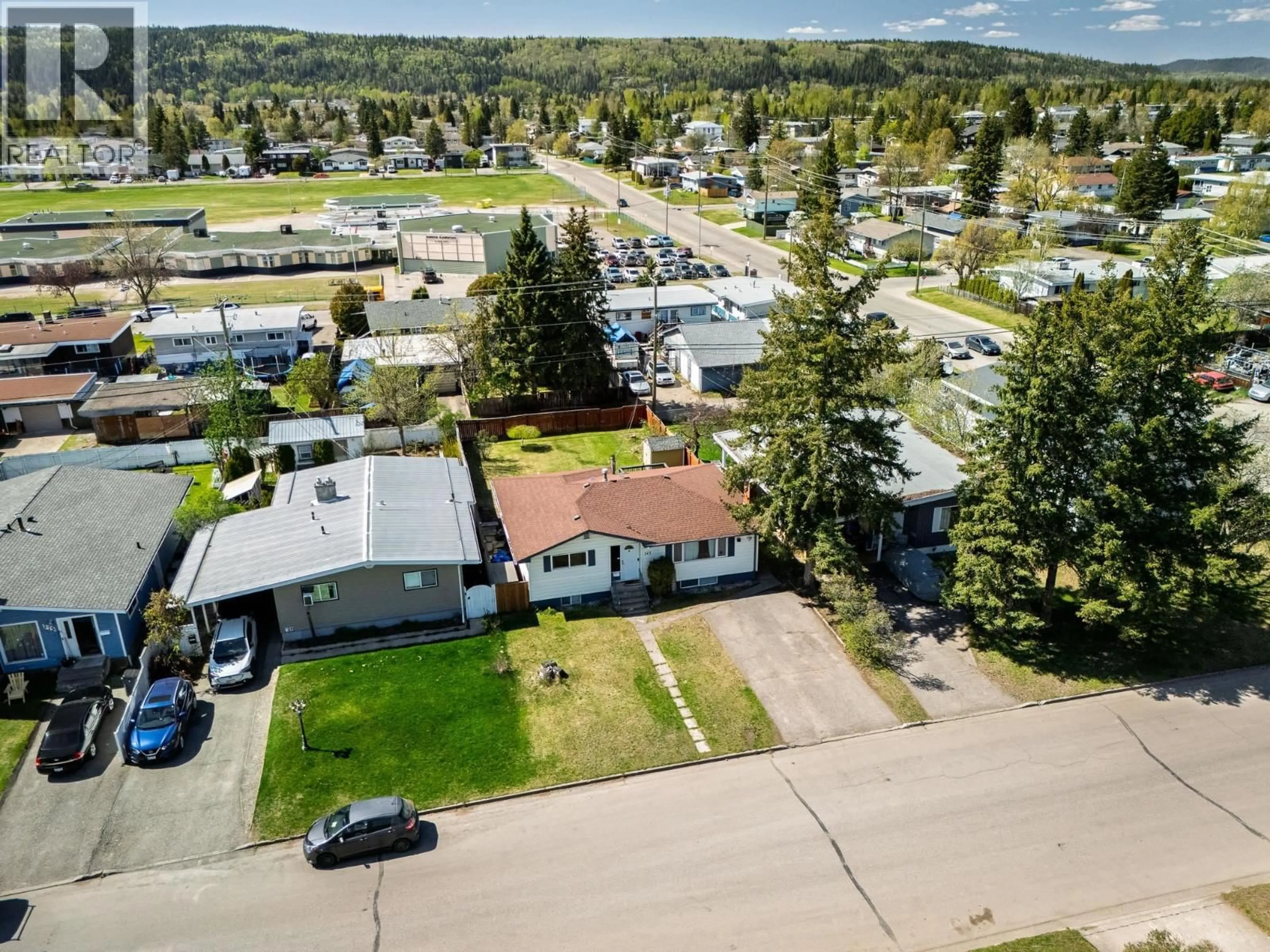 A pic from outside/outdoor area/front of a property/back of a property/a pic from drone, street for 243 NICHOLSON STREET, Prince George British Columbia V2M3L8