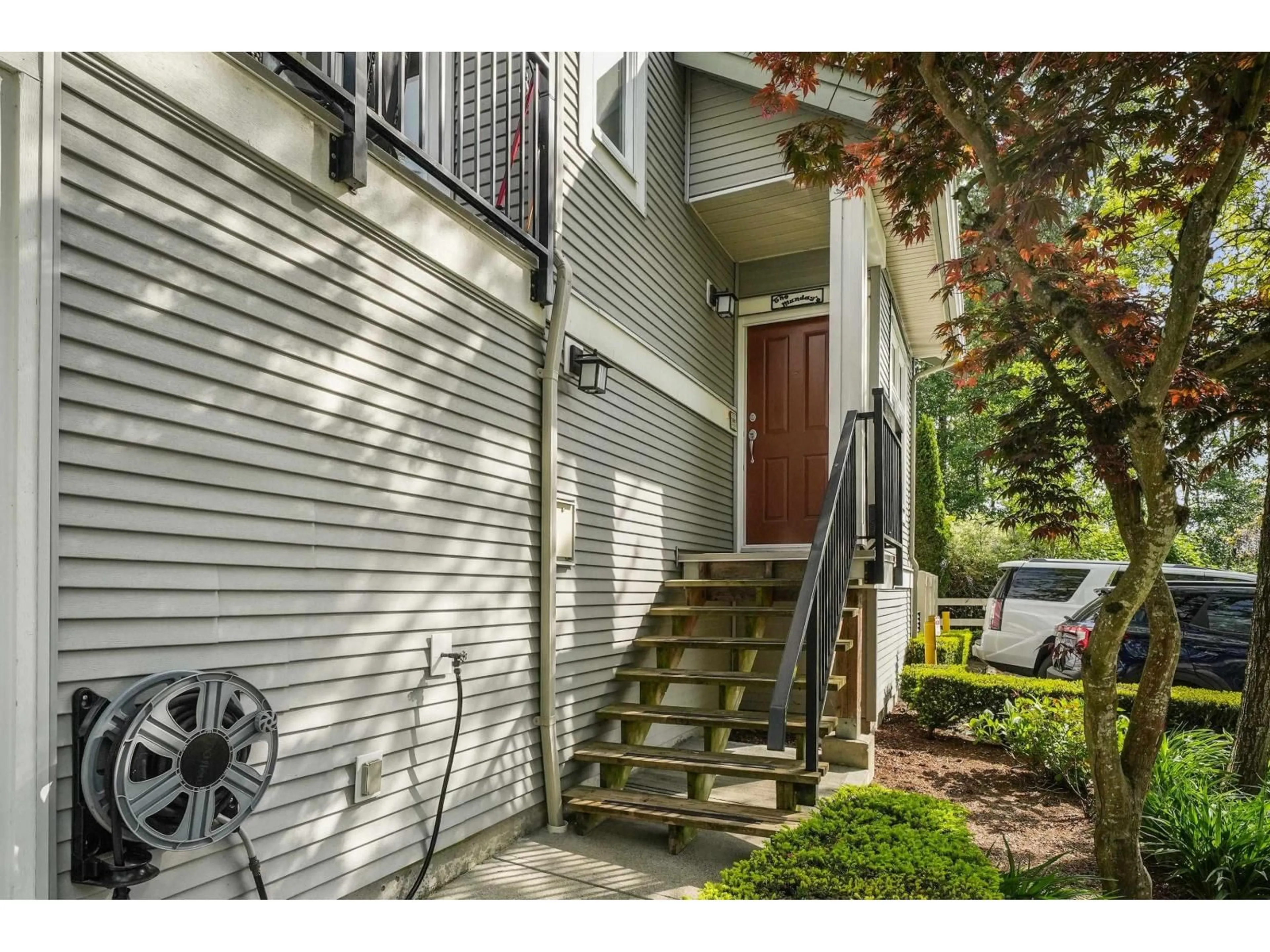 Indoor entryway for 29 - 20120 68 AVENUE, Langley British Columbia V2Y3E9