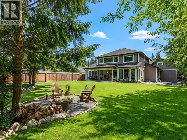 421 SOLAZ PLACE, Gibsons 2