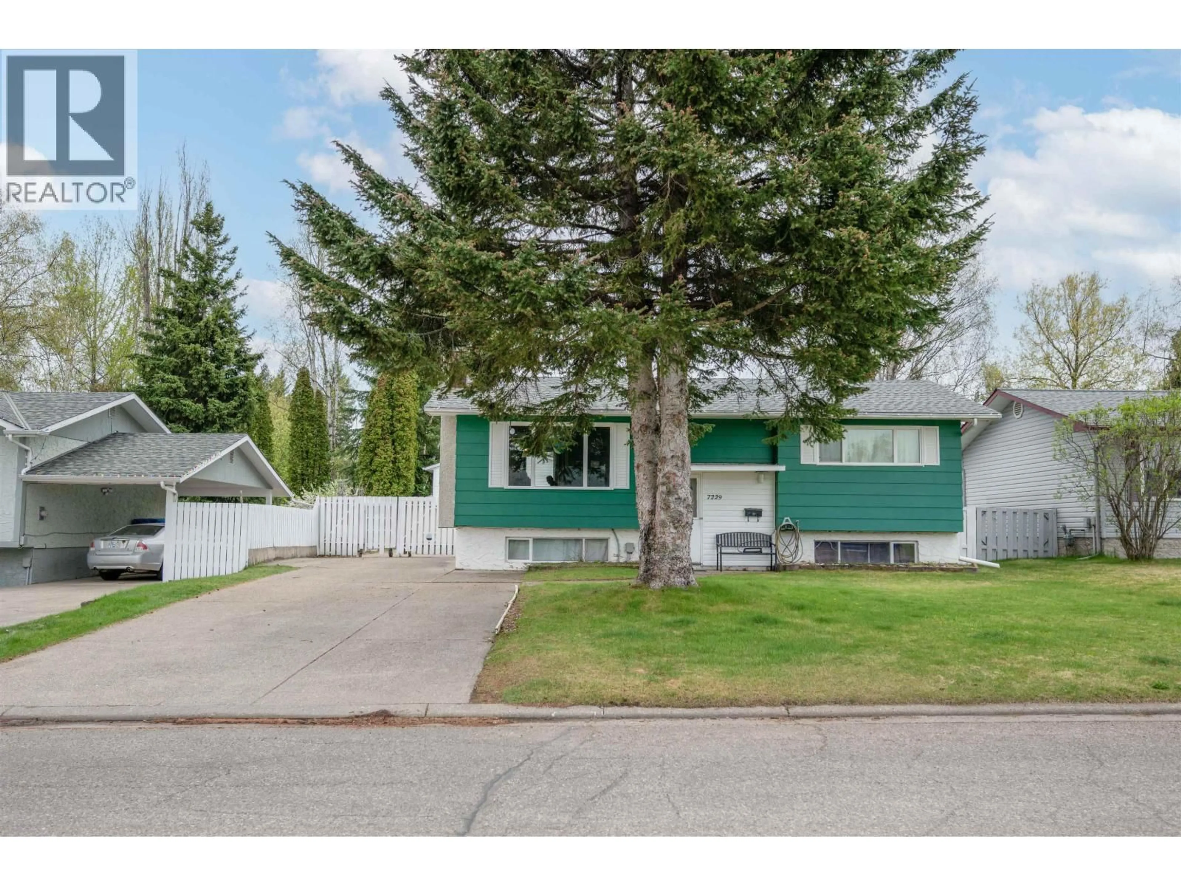 Home with vinyl exterior material, street for 7229 IMPERIAL CRESCENT, Prince George British Columbia V2N2W5