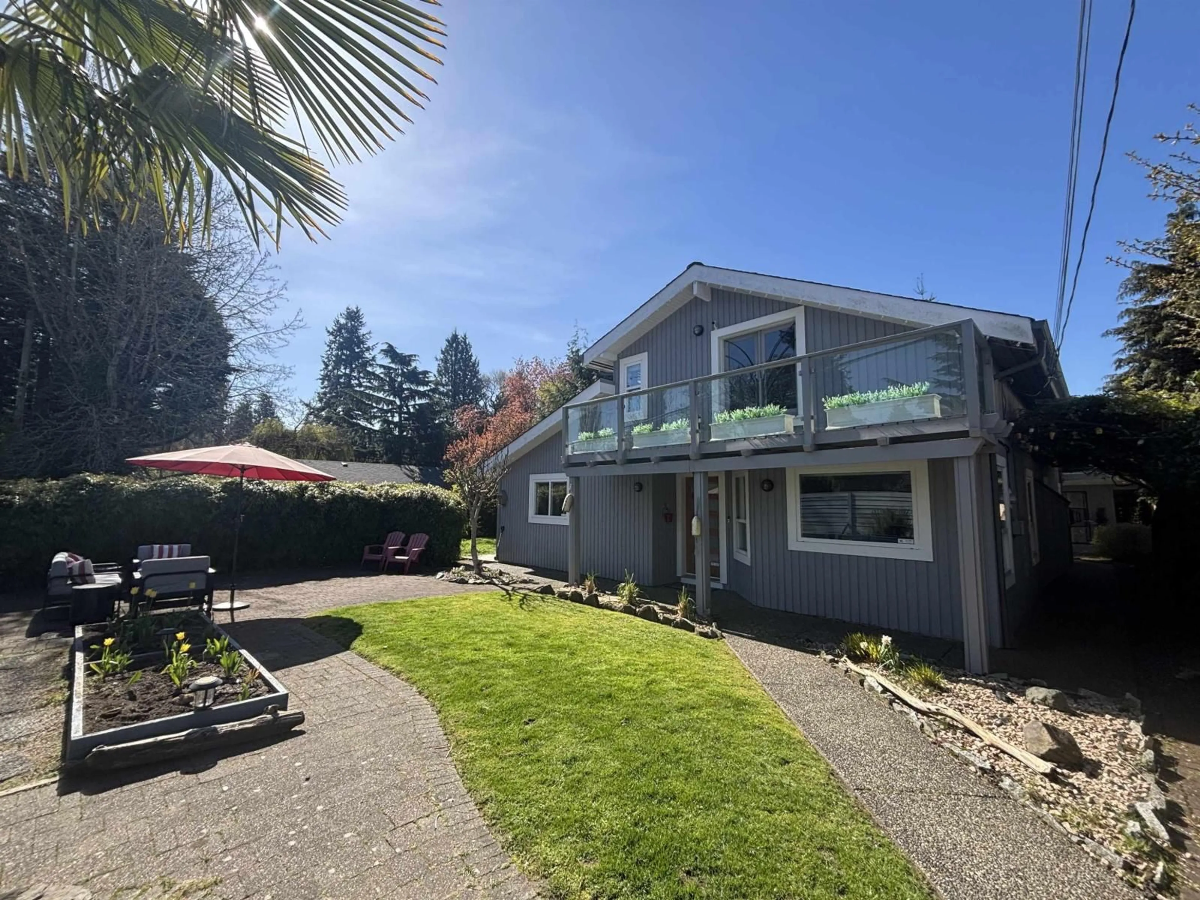 A pic from outside/outdoor area/front of a property/back of a property/a pic from drone, unknown for 12272 AGAR STREET, Surrey British Columbia V4A3C2