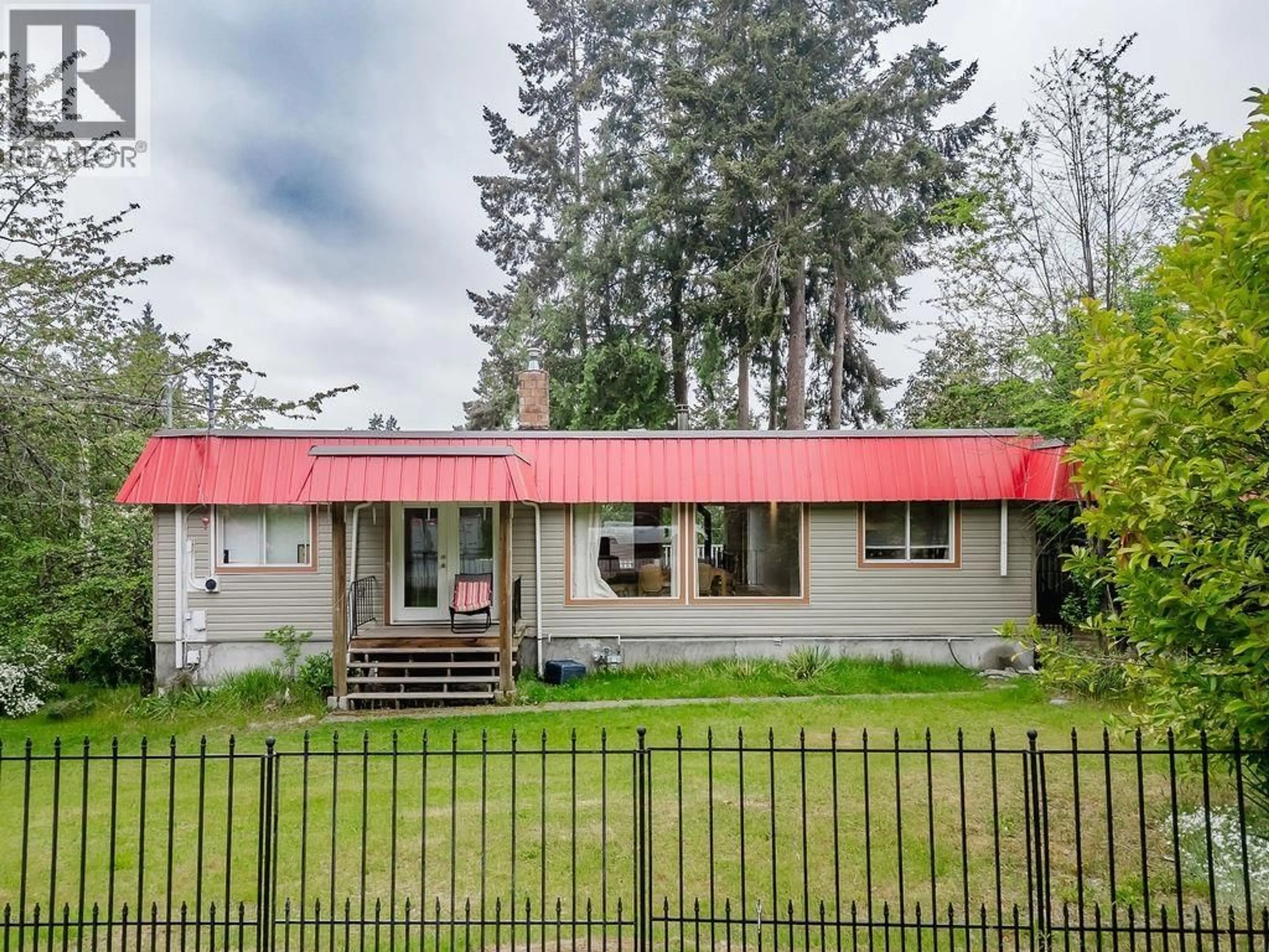Home with vinyl exterior material, street for 5197 RADCLIFFE ROAD, Sechelt British Columbia V7Z0C1
