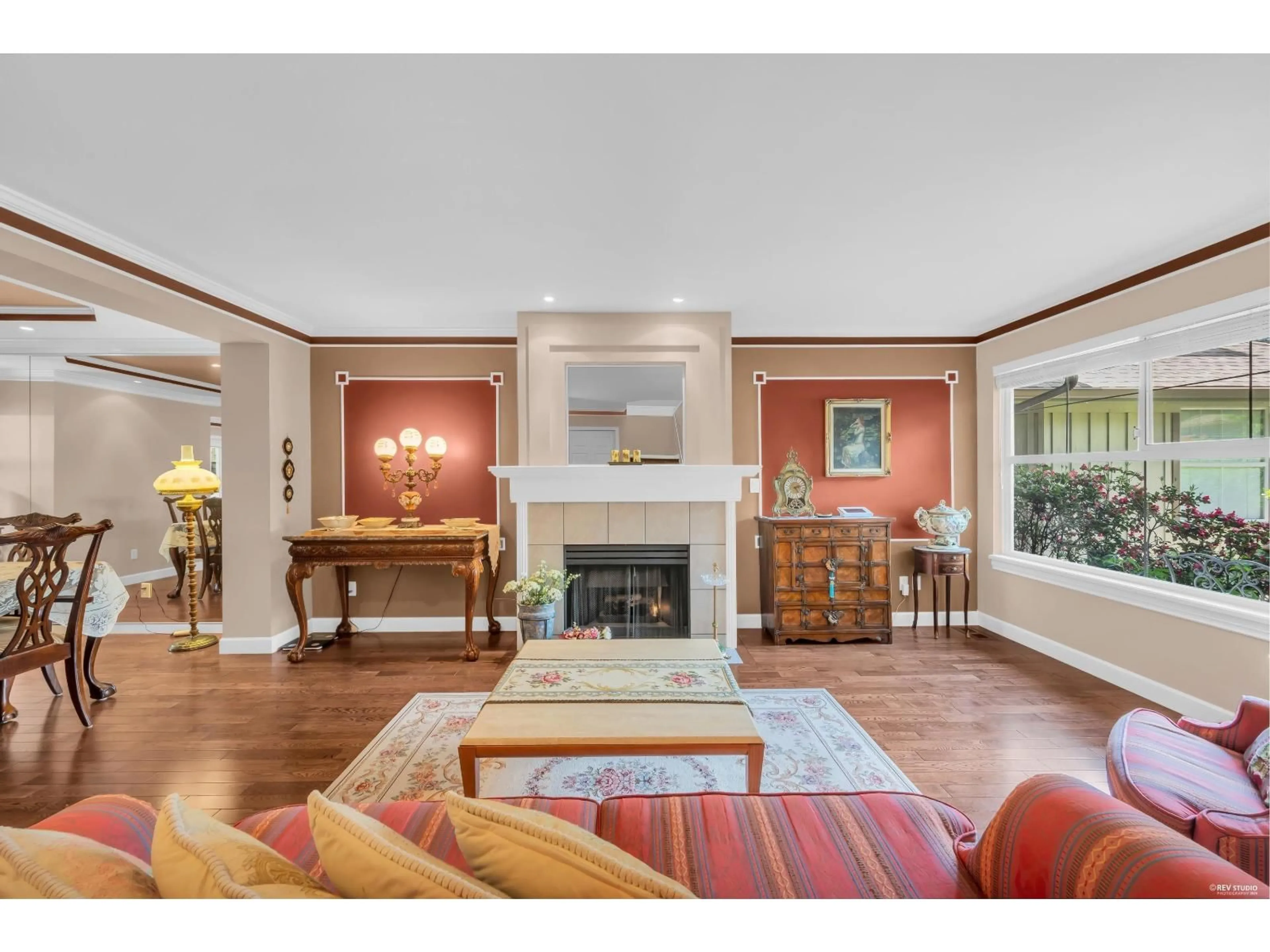 Living room with furniture, unknown for 44 - 15860 82 AVENUE, Surrey British Columbia V4N0S8