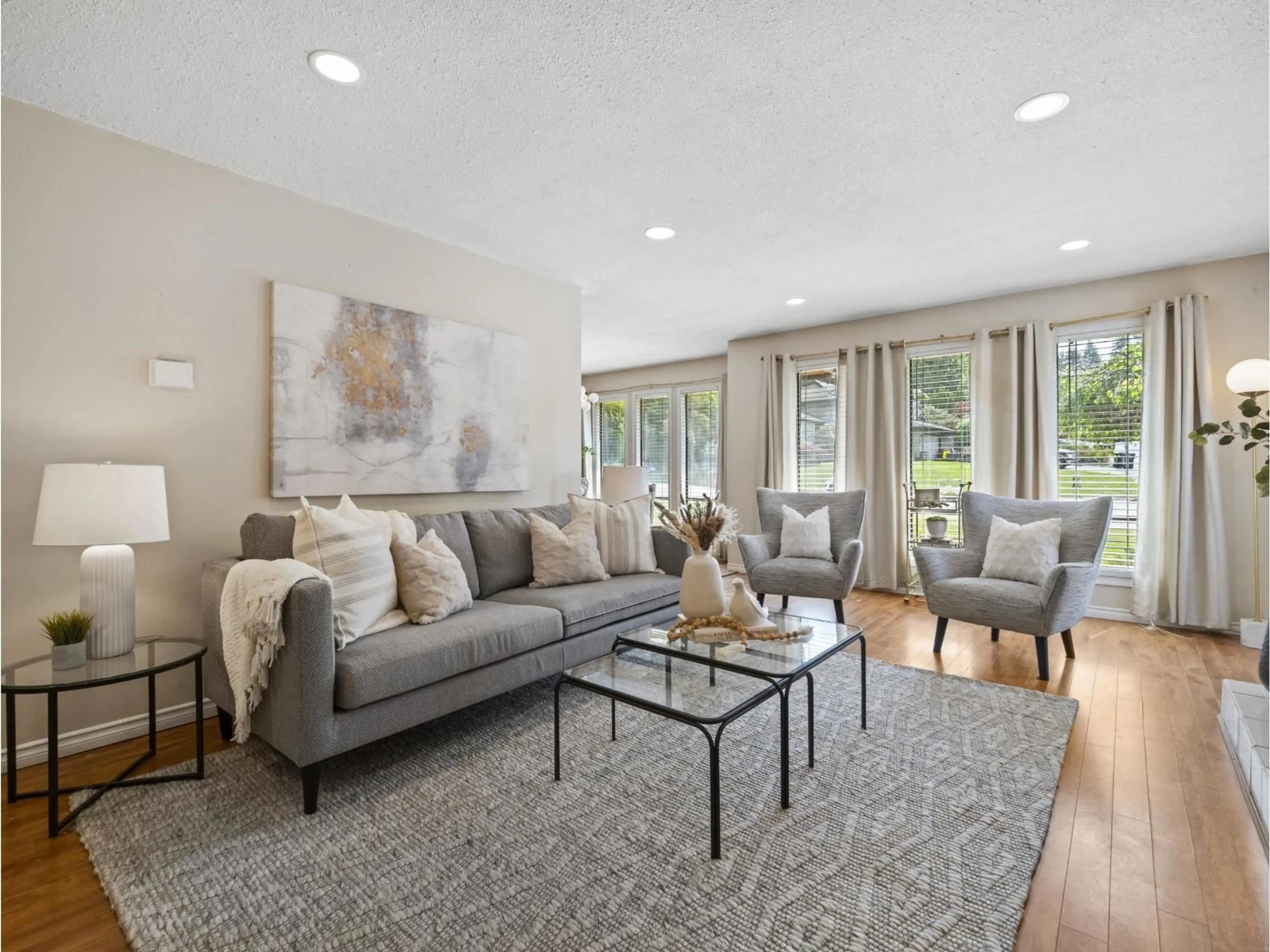 Living room with furniture, unknown for 20863 47 AVENUE, Langley British Columbia V3A7E2