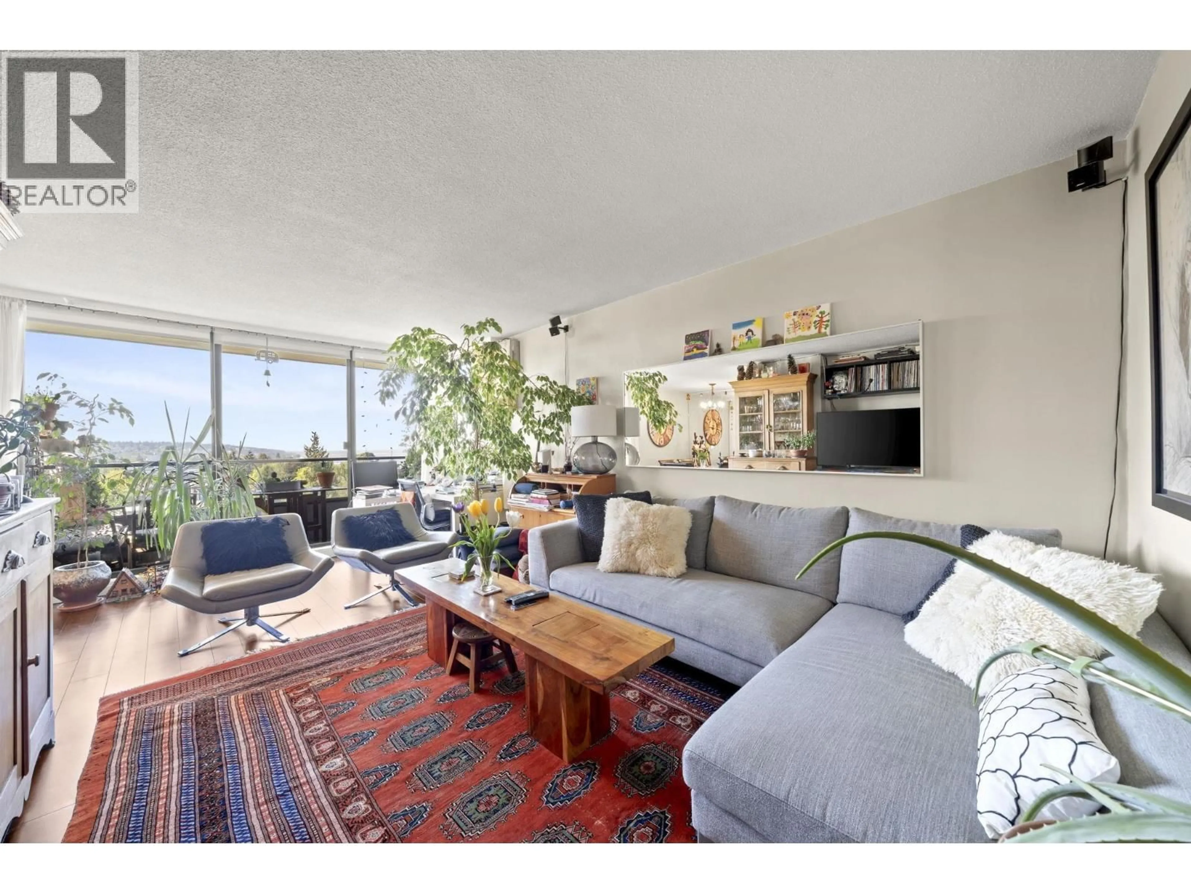 Living room with furniture, unknown for 901 - 2370 2ND AVENUE, Vancouver British Columbia V6K1J1