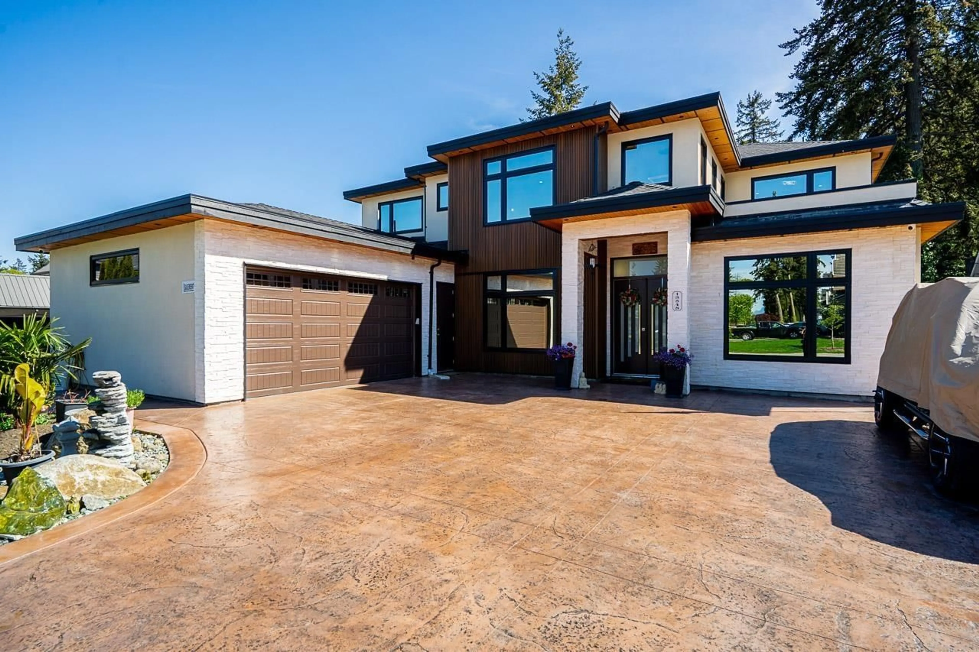 Unknown for 13548 58A AVENUE, Surrey British Columbia V3X1K8