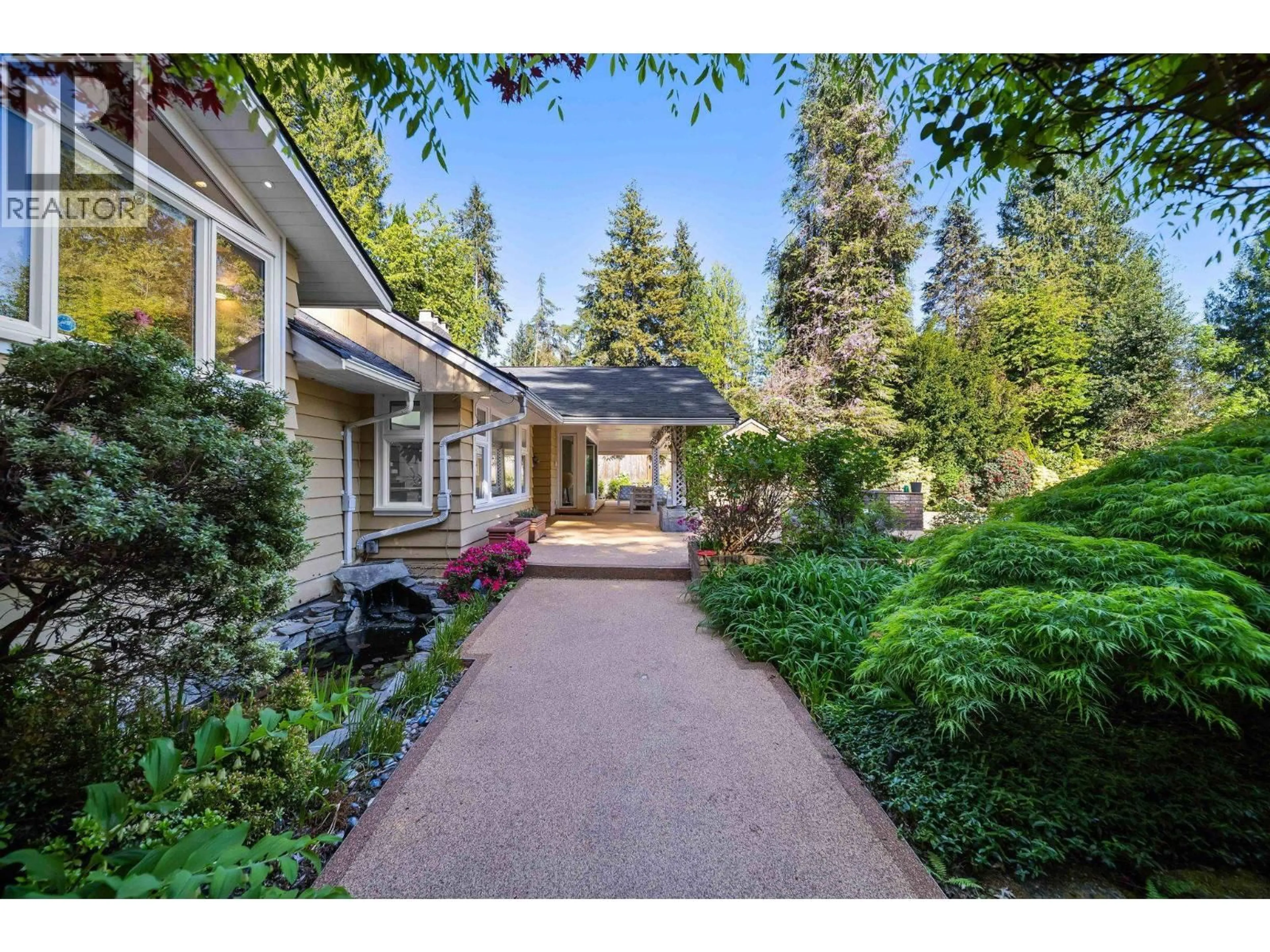 Unknown for 537 EASTCOT ROAD, West Vancouver British Columbia V7S1E5