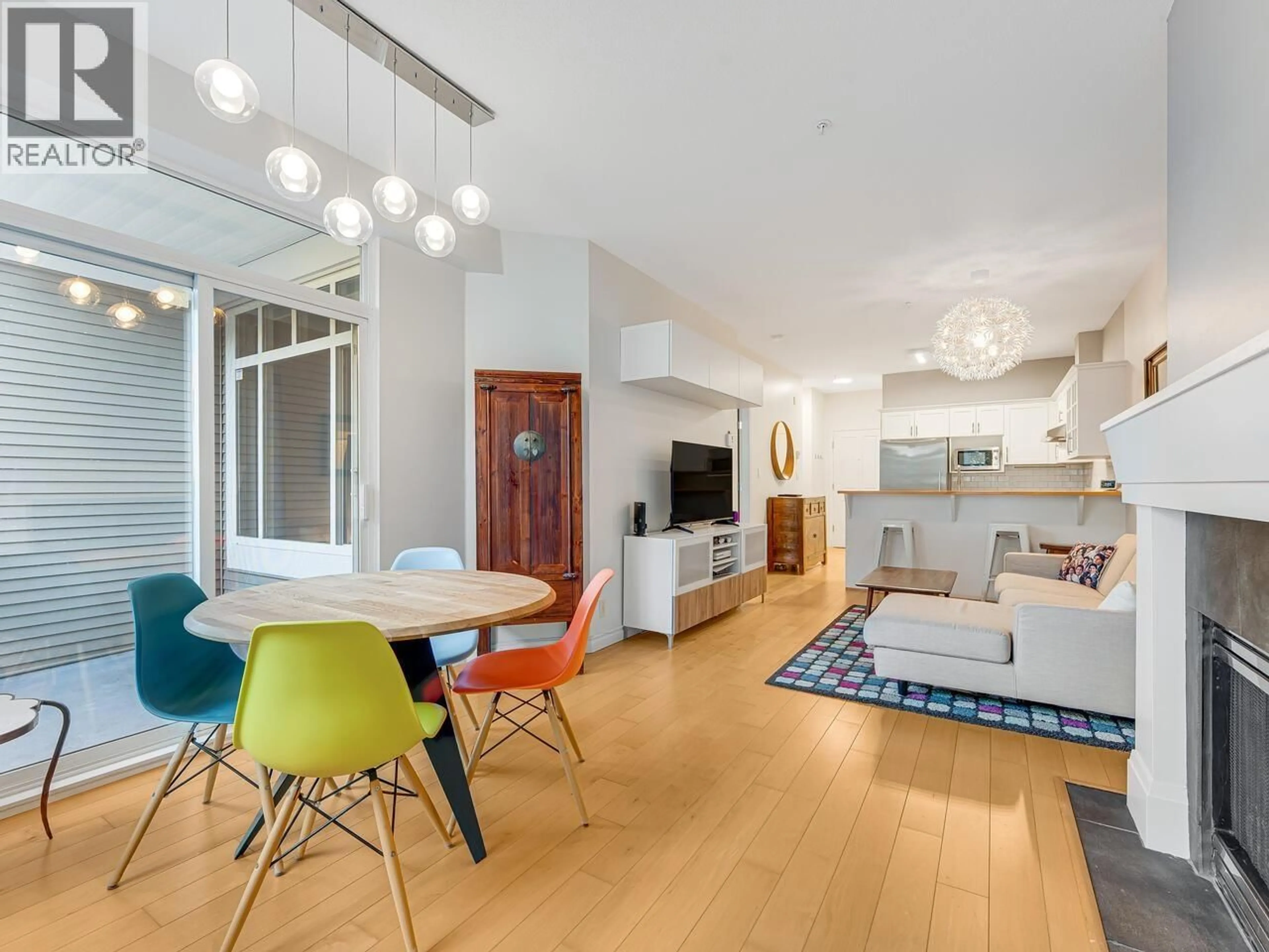 Living room with furniture, unknown for 210 - 1675 10TH AVENUE, Vancouver British Columbia V6J2A2