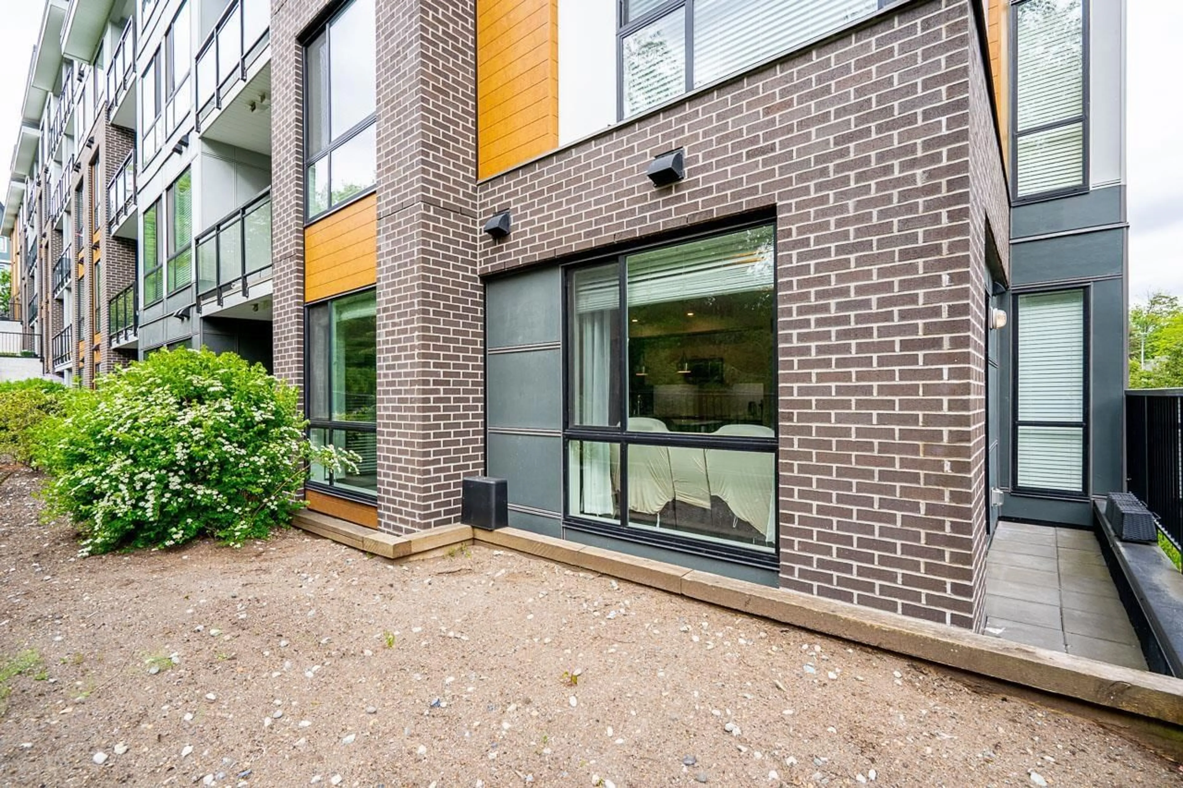 Unknown for B004 - 20087 68 AVENUE, Langley British Columbia V2Y0Y3