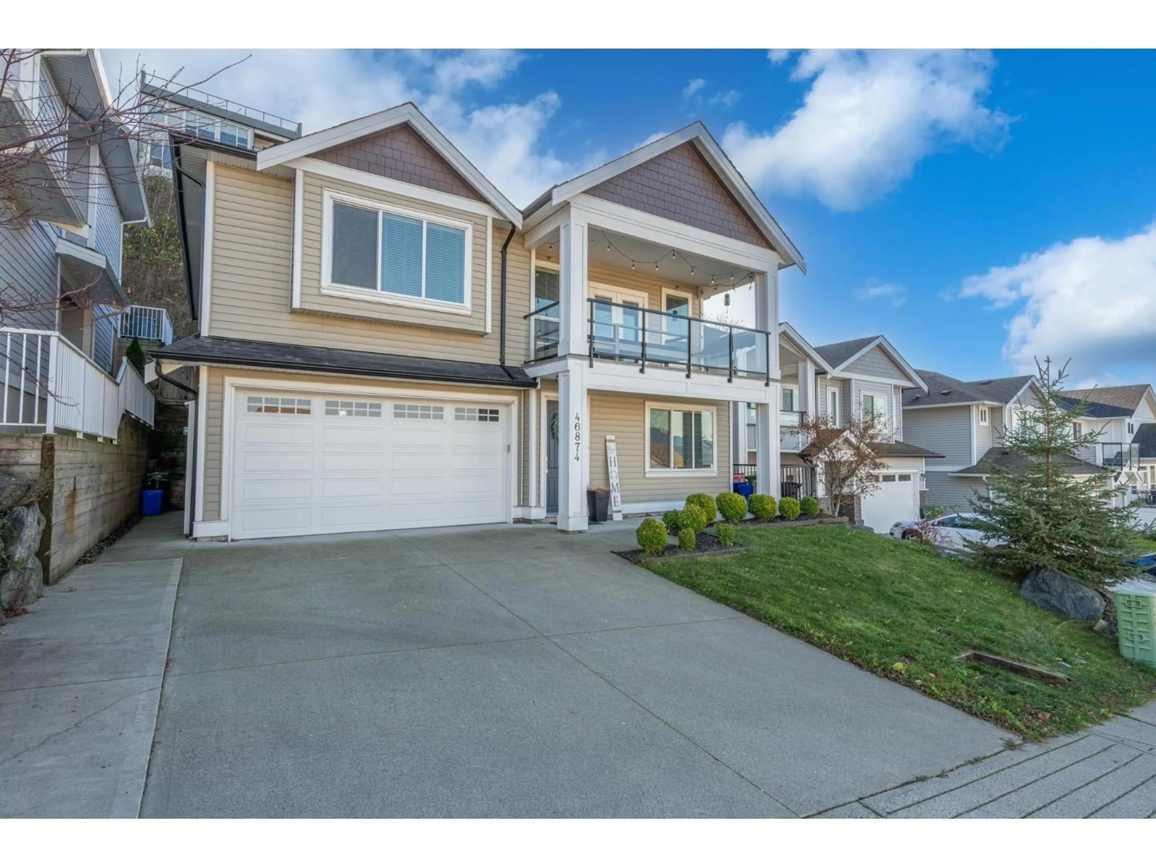 Home with vinyl exterior material, street for 46874 SYLVAN DRIVE, Chilliwack British Columbia V2R0J8