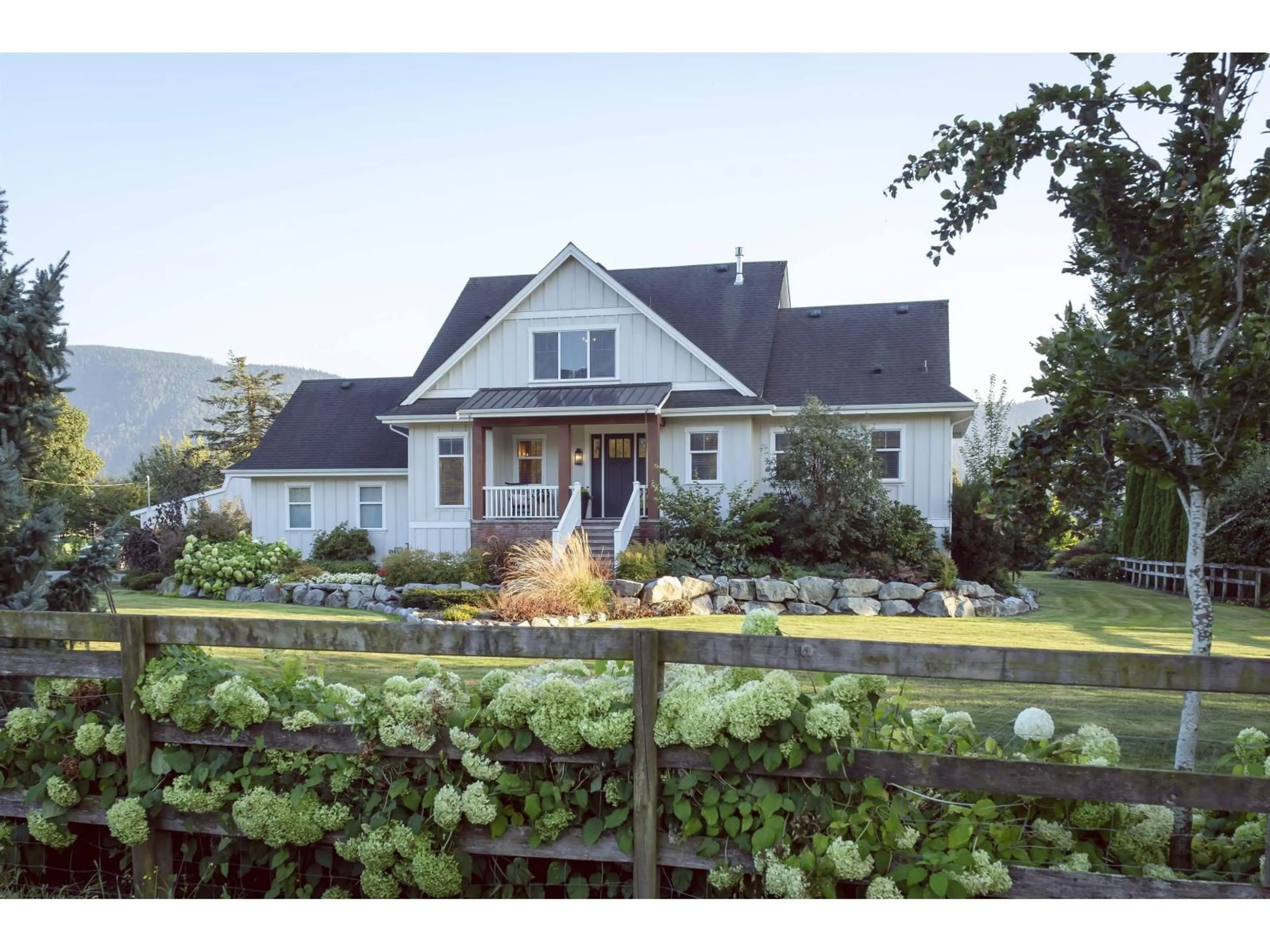 Home with vinyl exterior material, mountain view for 37225 MCKAMIE ROAD, Mission British Columbia V2V0N2