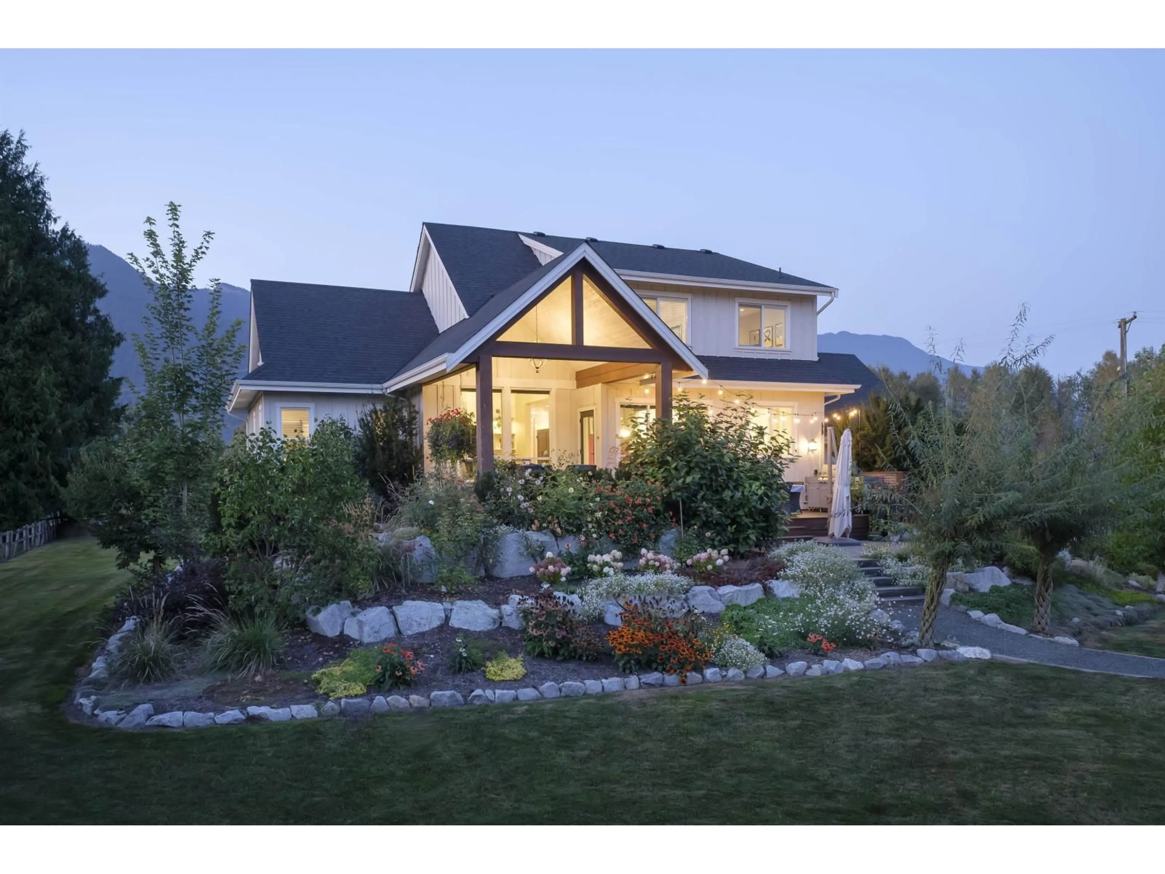 Home with vinyl exterior material, mountain view for 37225 MCKAMIE ROAD, Mission British Columbia V2V0N2