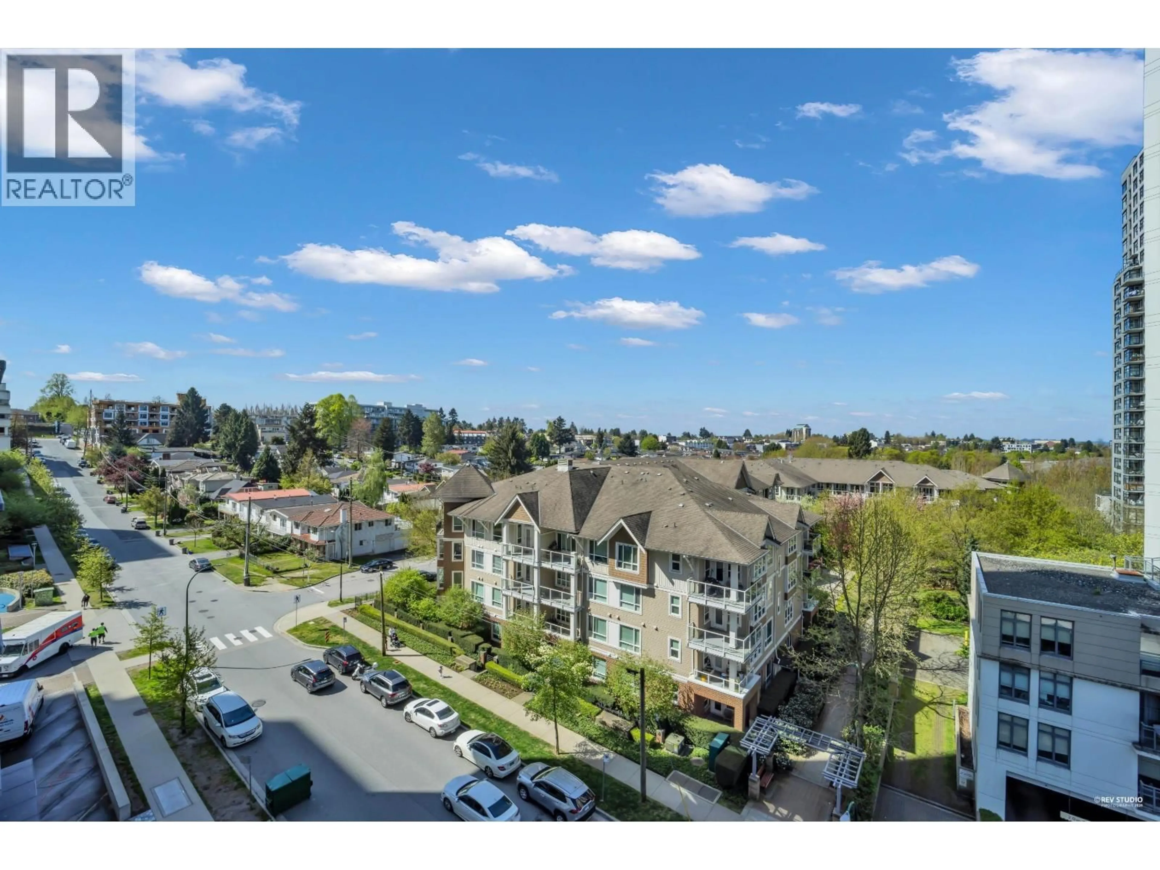 A pic from outside/outdoor area/front of a property/back of a property/a pic from drone, unknown for 805 - 5470 ORMIDALE STREET, Vancouver British Columbia V5R0G6